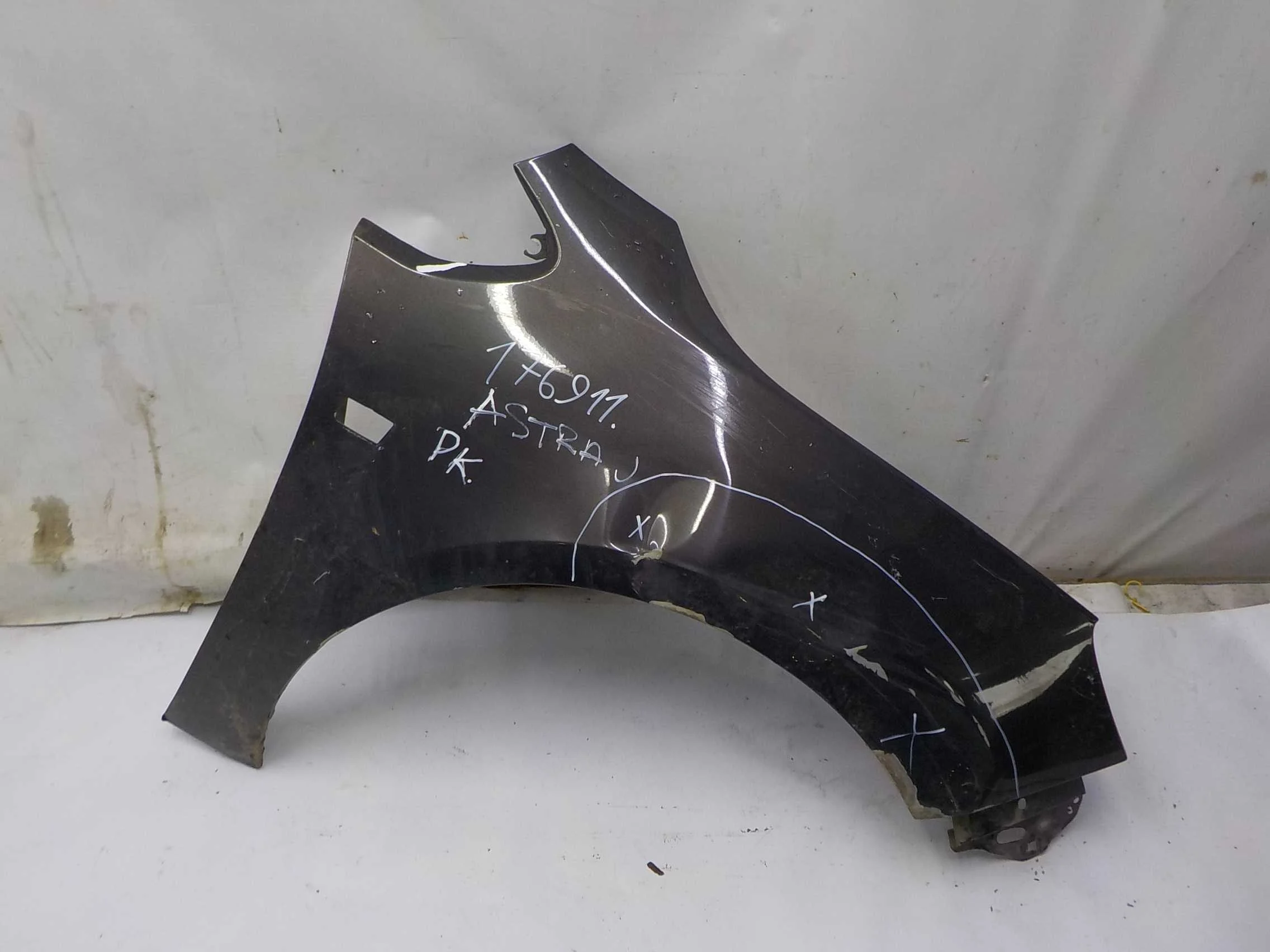 Крыло Opel Astra GTC J (2009—2012) Перед Право