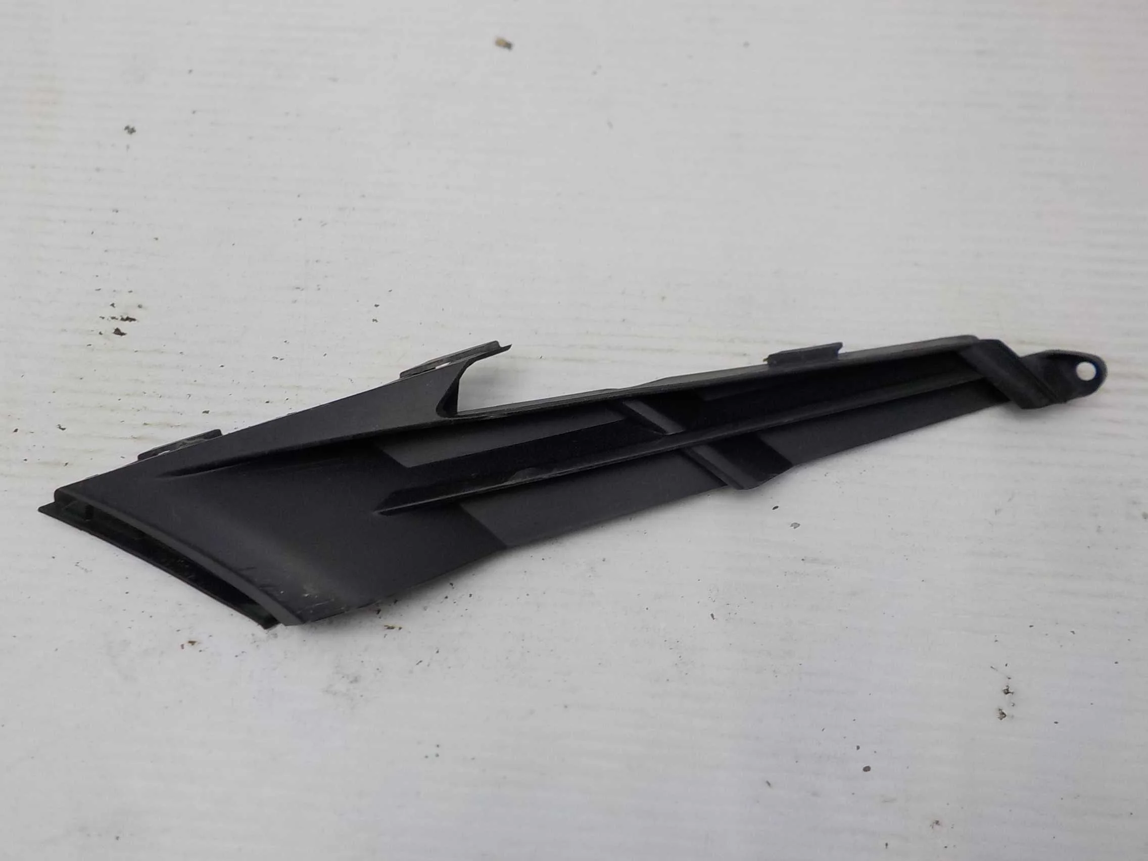 накладка на бампер Lexus RX IV (2015—2019) Перед Право