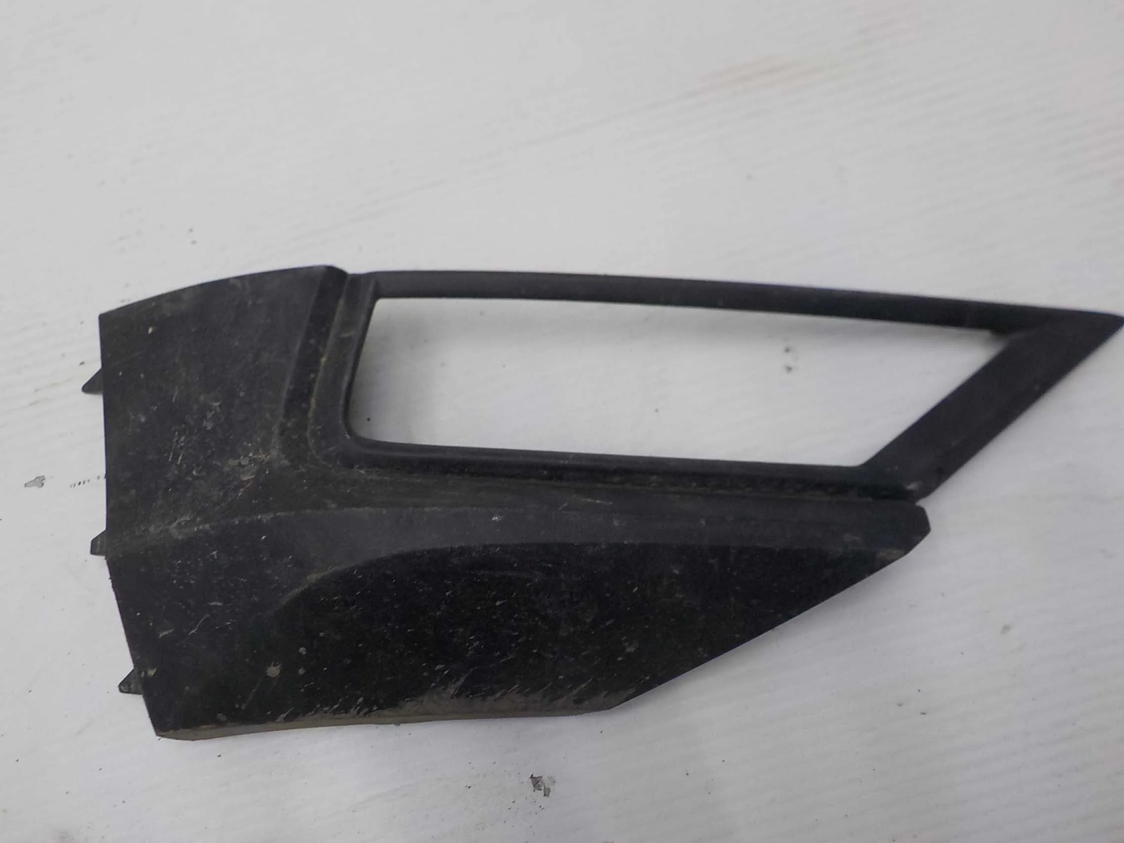 накладка на бампер Volkswagen Tiguan II (2016—2020) Перед Право