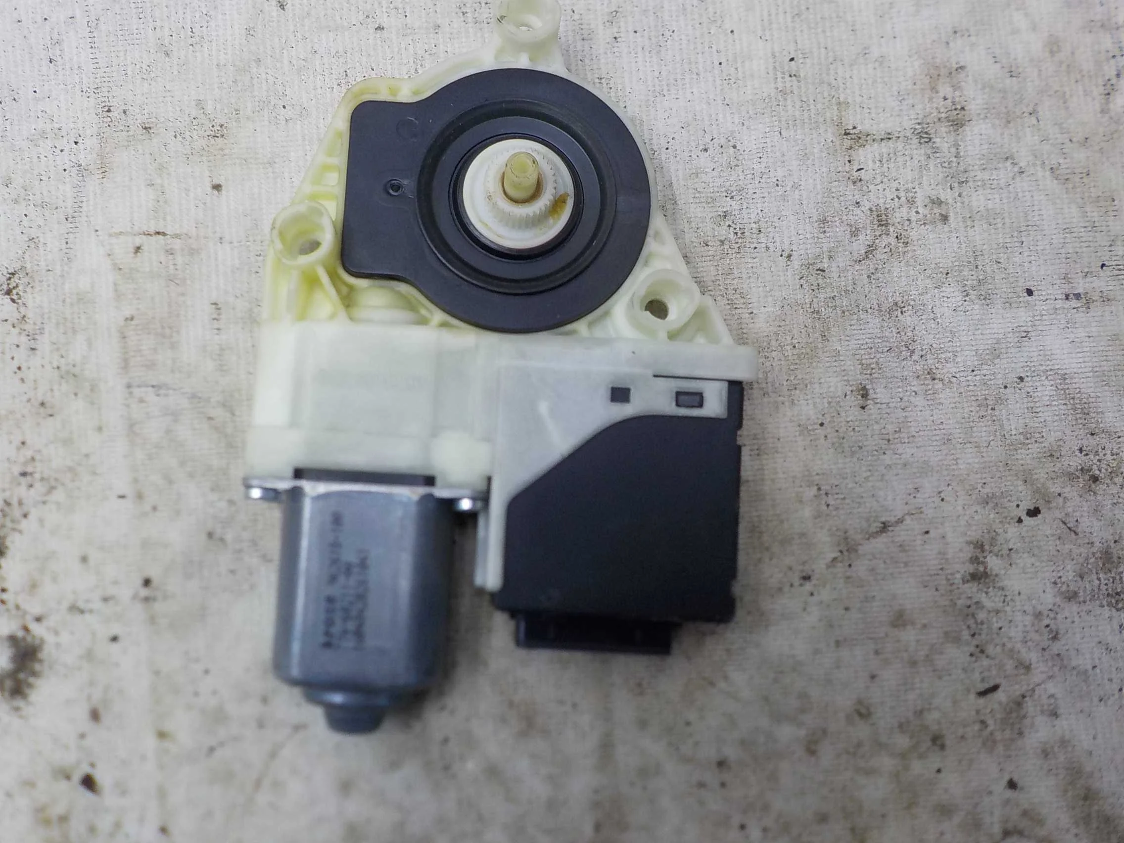 Мотор стеклоподъемника Volkswagen Passat B6 (2005—2010) Перед Лево