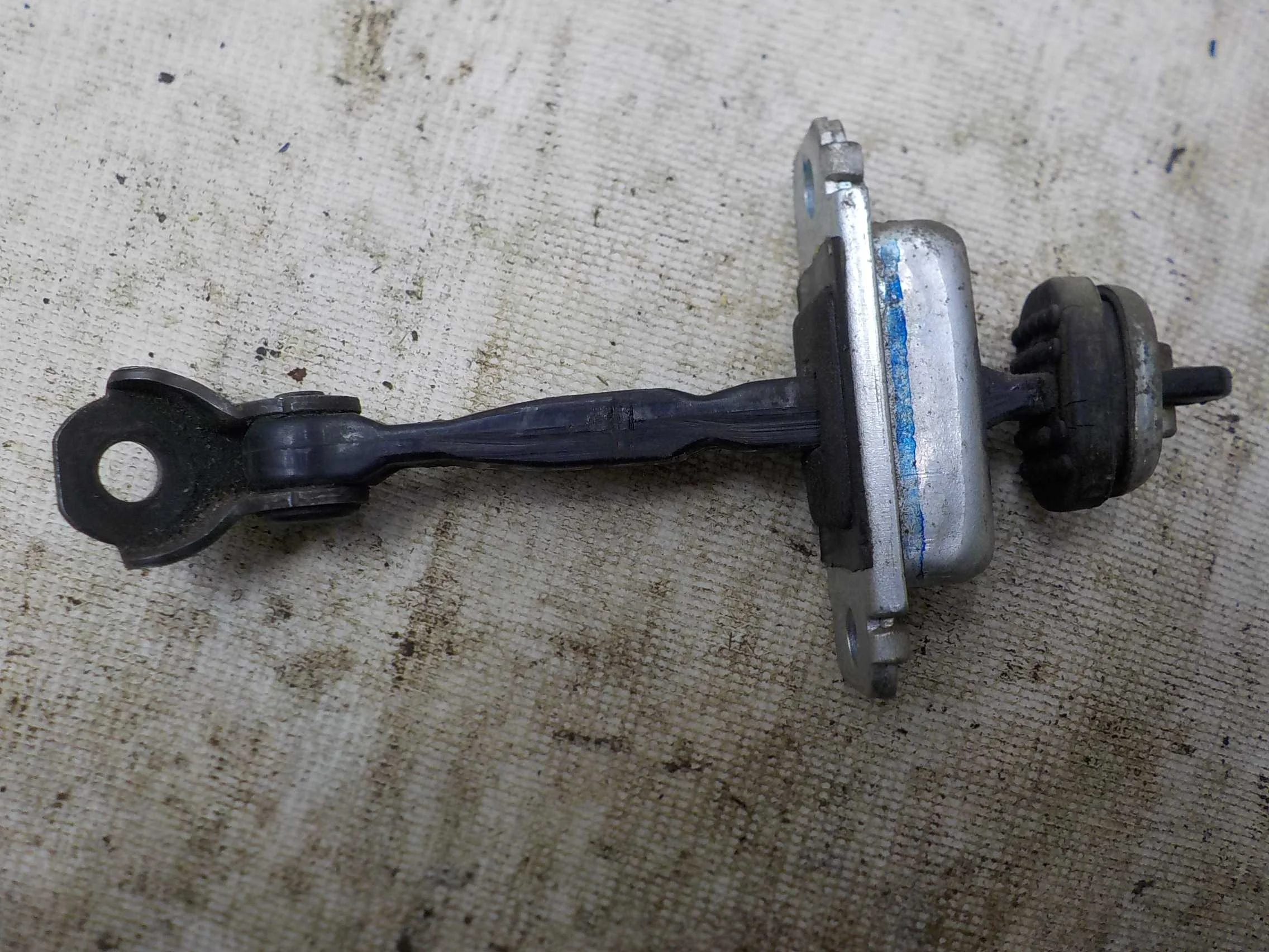 Ограничитель двери Chevrolet Lacetti I (2004—2013) Перед Право