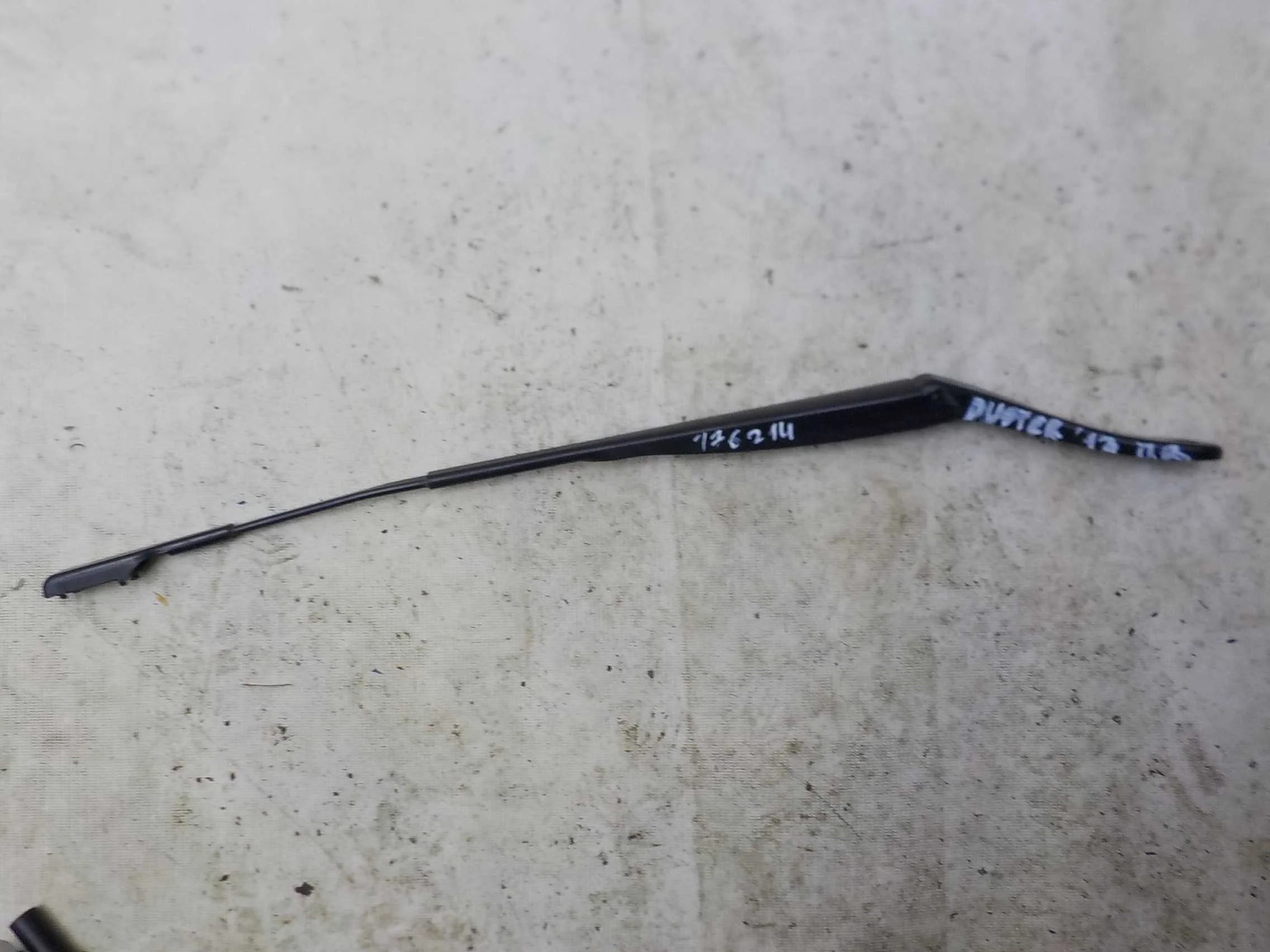 Поводок стеклоочистителя Renault Duster I (2010—2015) Перед Право