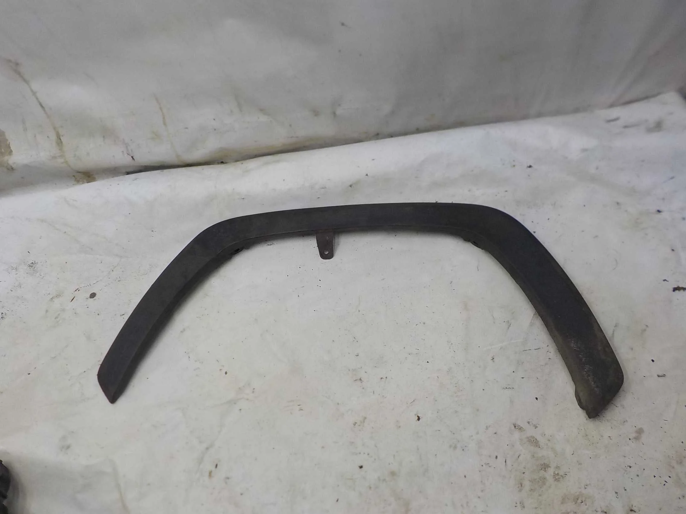 Накладка на крыло Toyota RAV4 V (2018—2025) Перед Лево