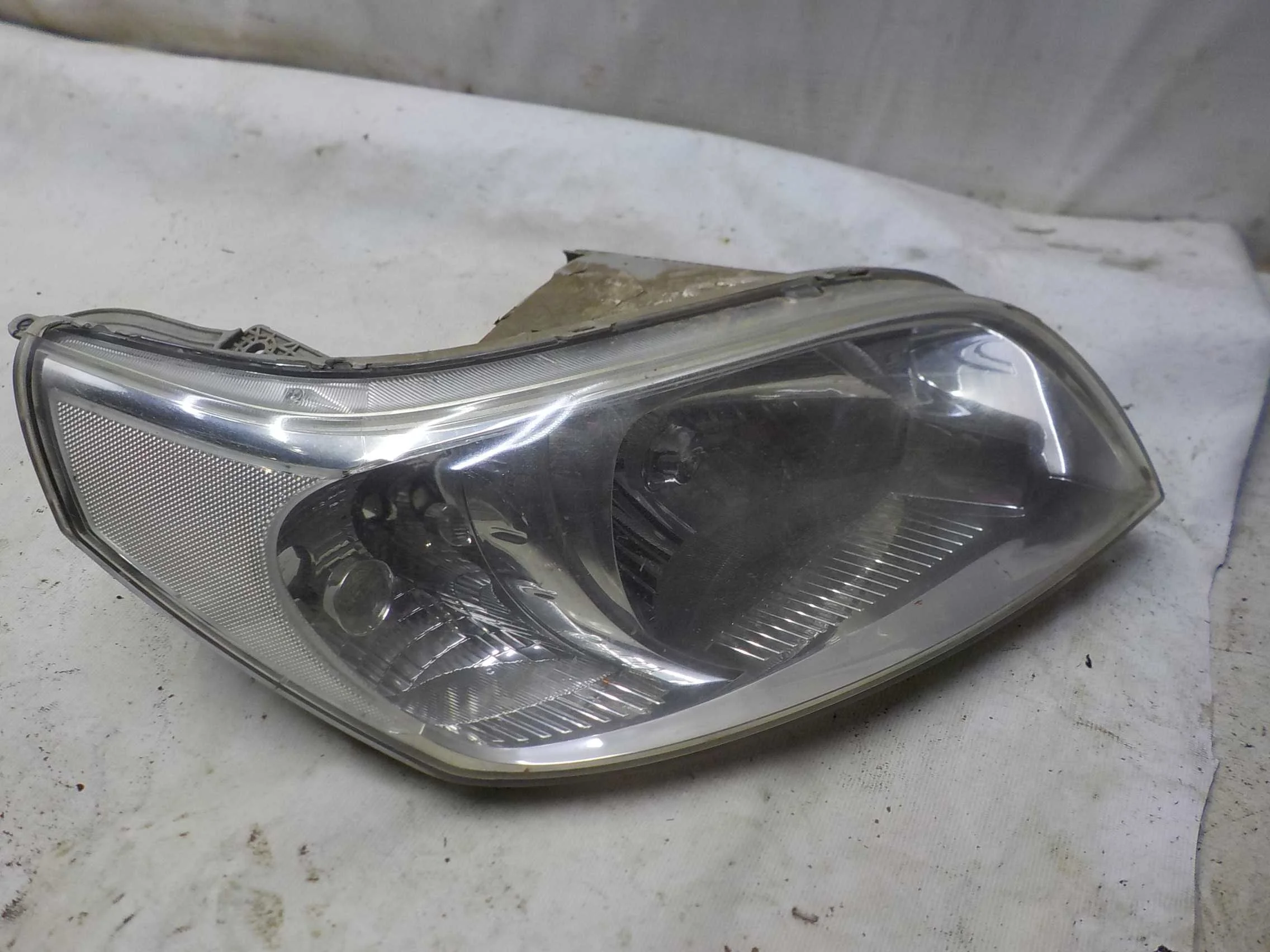 Фара Chevrolet Aveo I рестайлинг (2006—2012)  Право