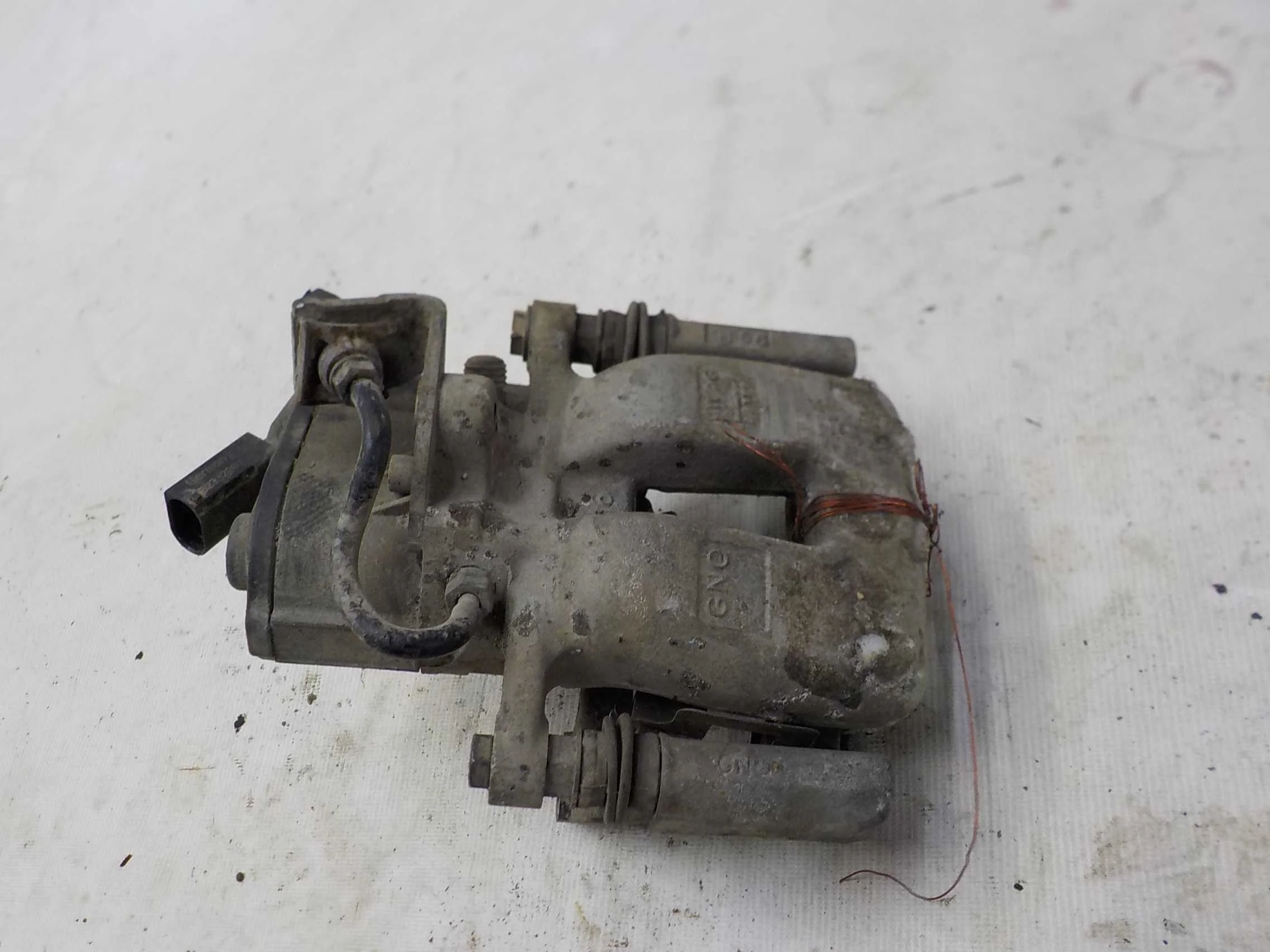 суппорт Volkswagen Tiguan I рестайлинг (2011—2019) Зад Право