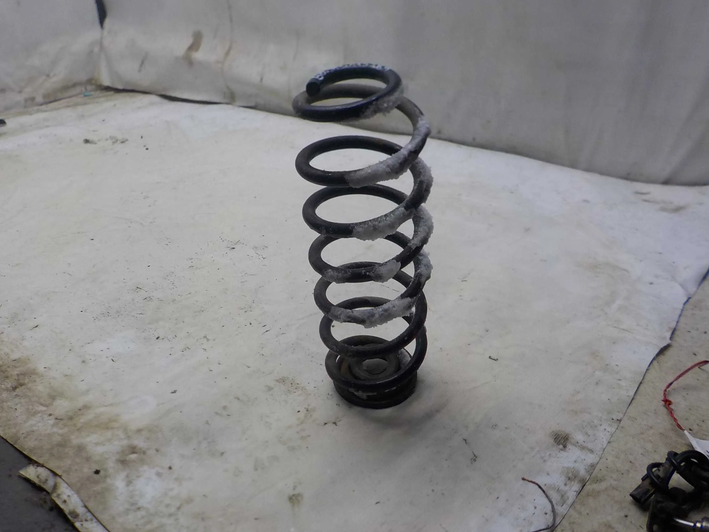 пружина Volkswagen Jetta V (2005—2011) Зад