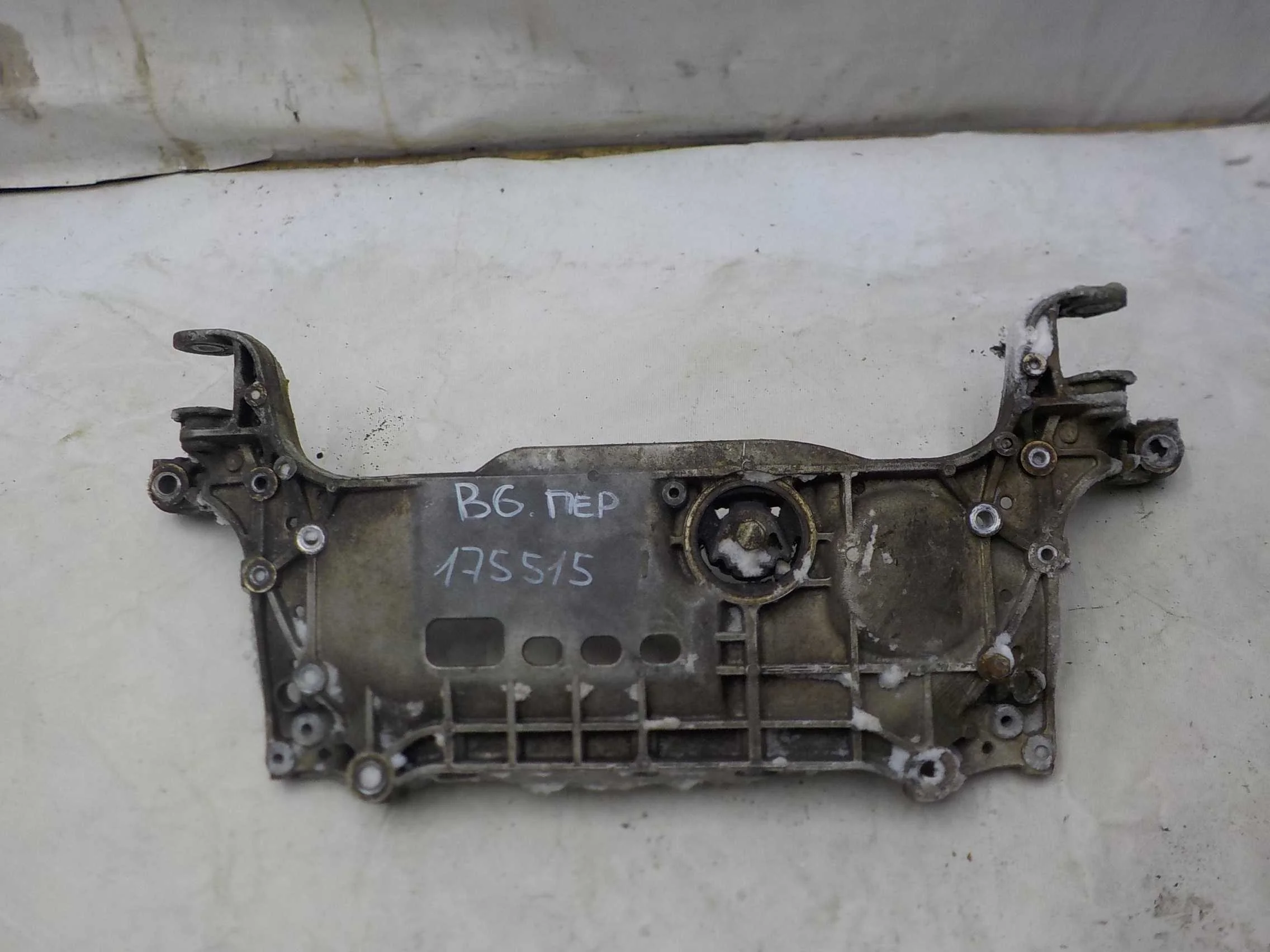 Подрамник Volkswagen Passat B6 (2005—2010) Перед