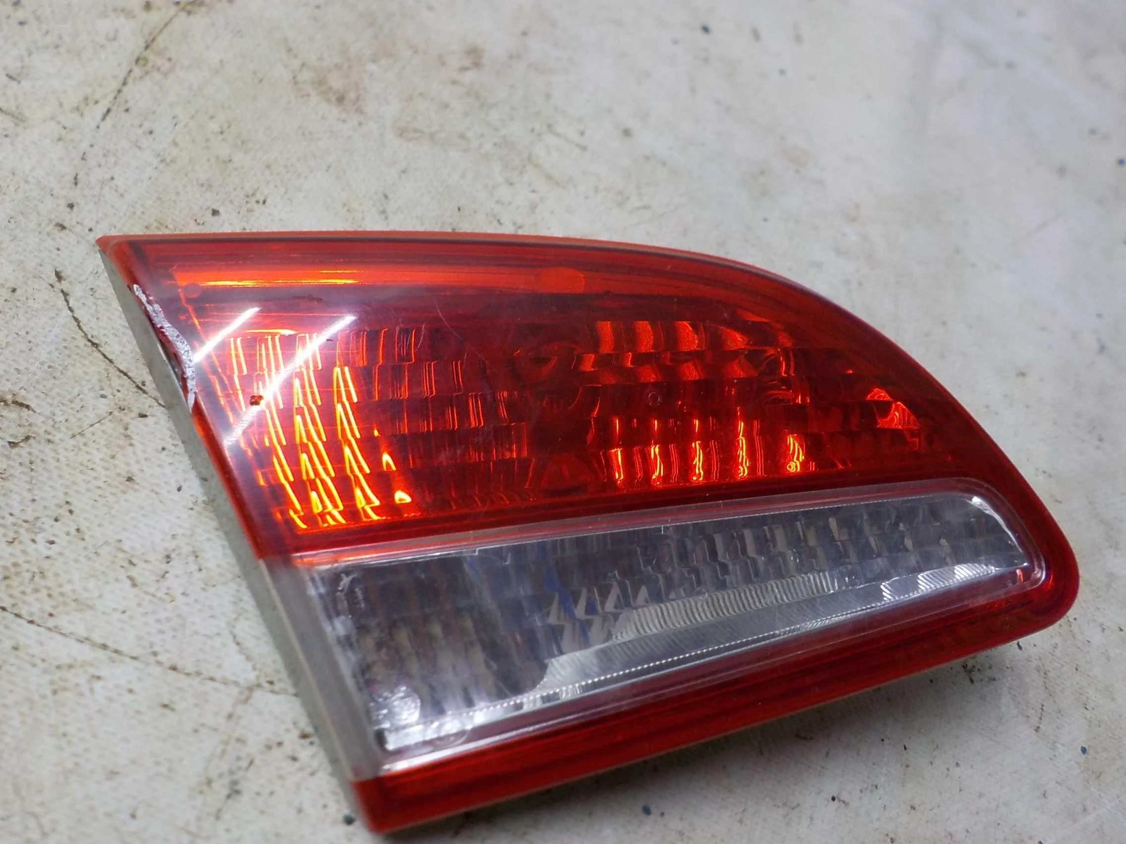 Фонарь Nissan Almera G15 (2012—2018)  Лево