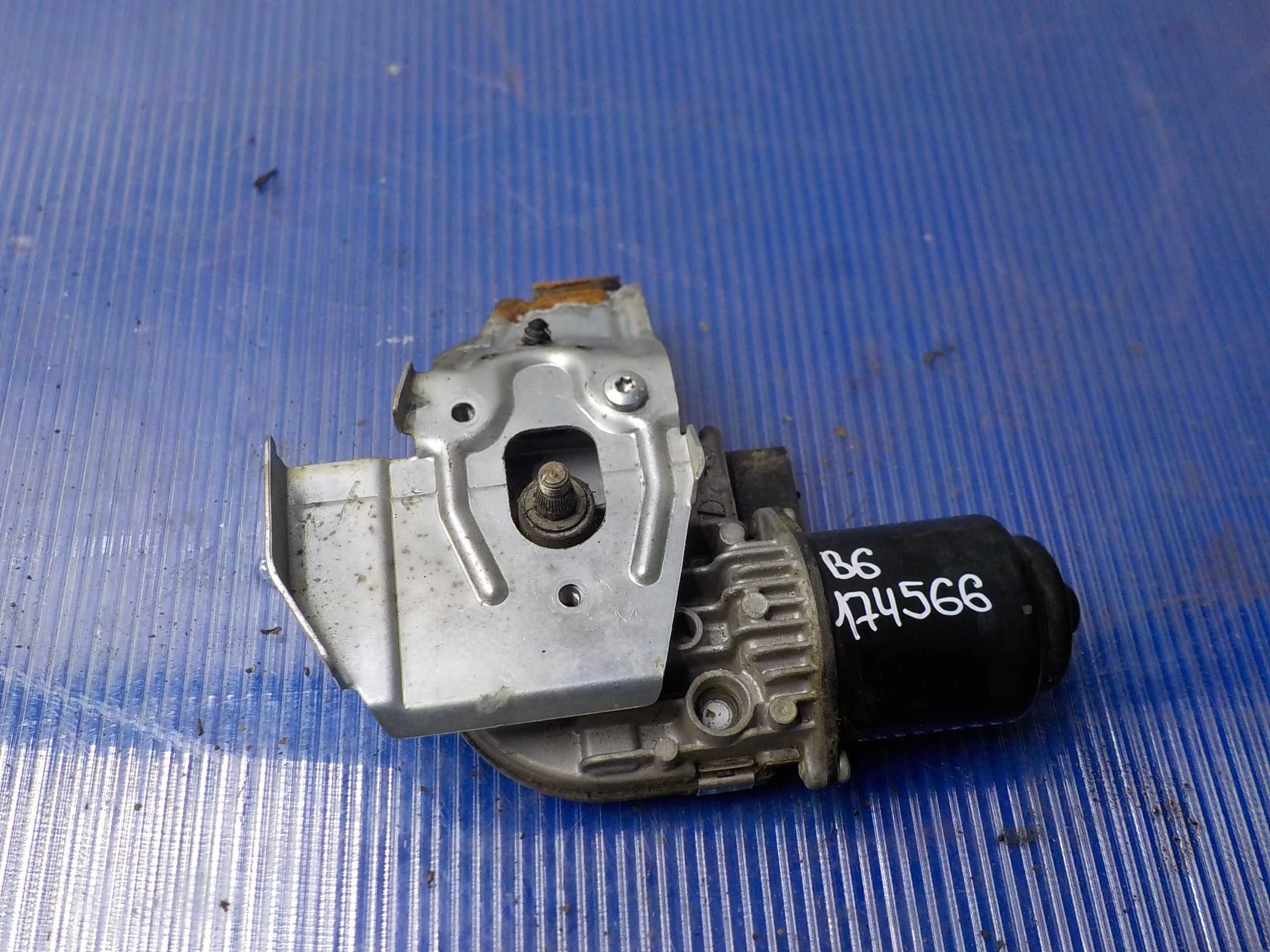 моторчик дворников Volkswagen Passat B6 (2005—2010) Перед