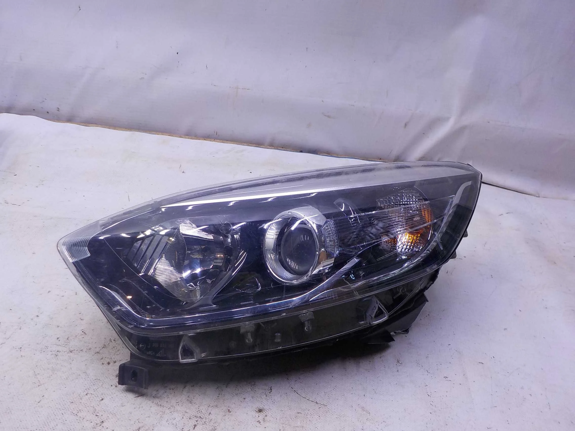 Фара Renault Kaptur I (2016—2020)  Лево