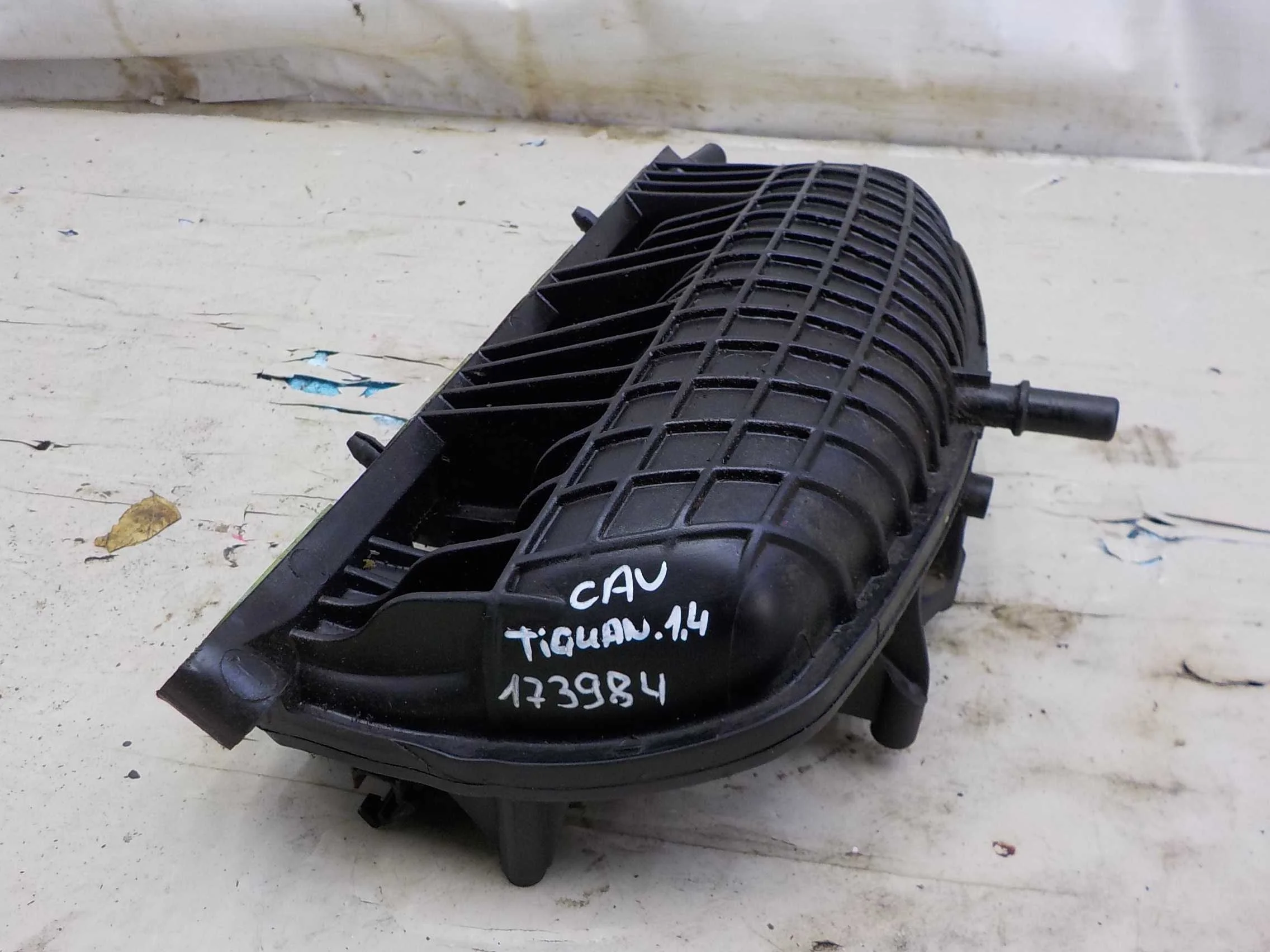 Коллектор впускной Volkswagen Golf Mk6 (2008—2012)