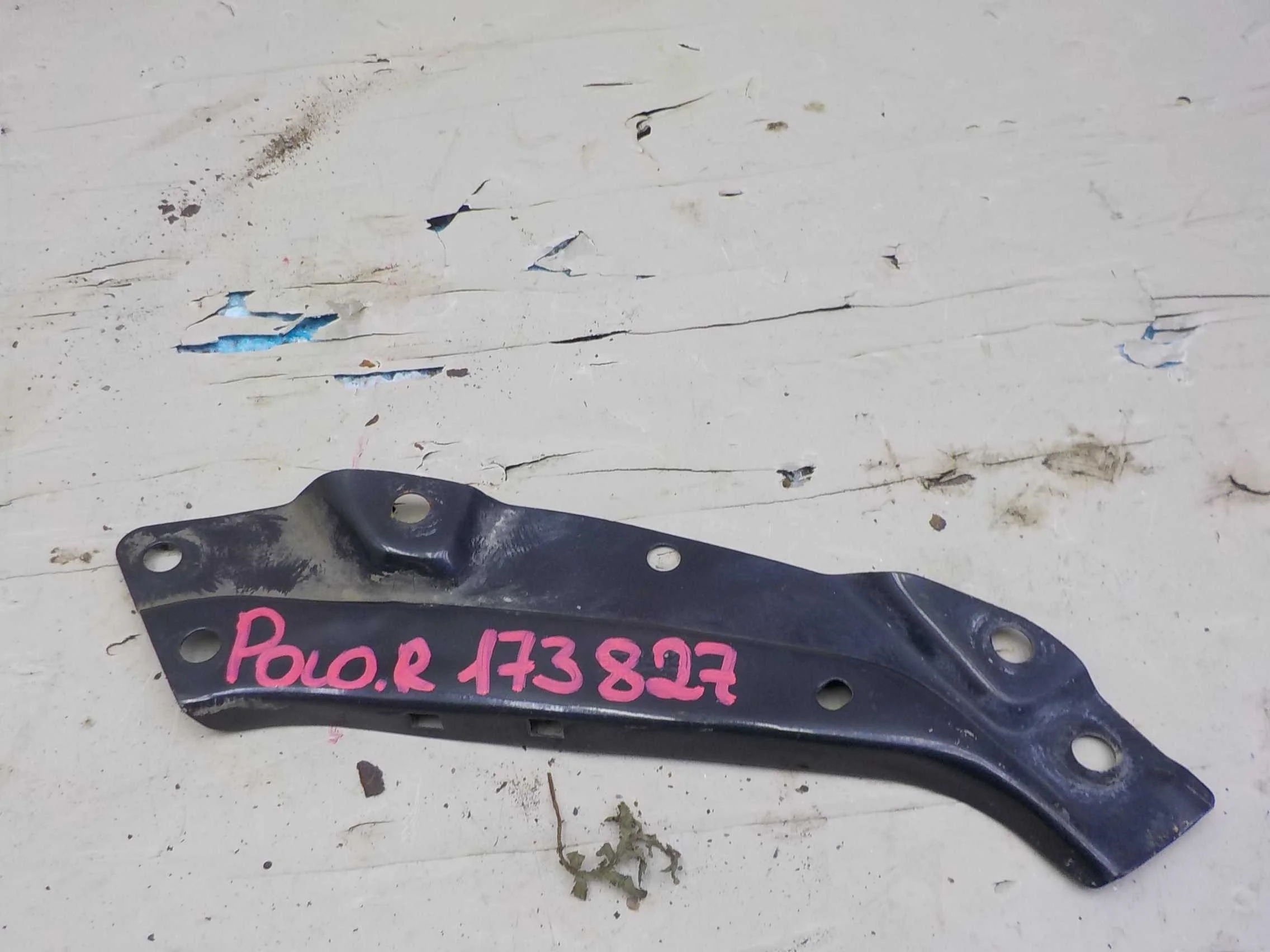 Телевизор Volkswagen Polo V (2009—2015)  Право