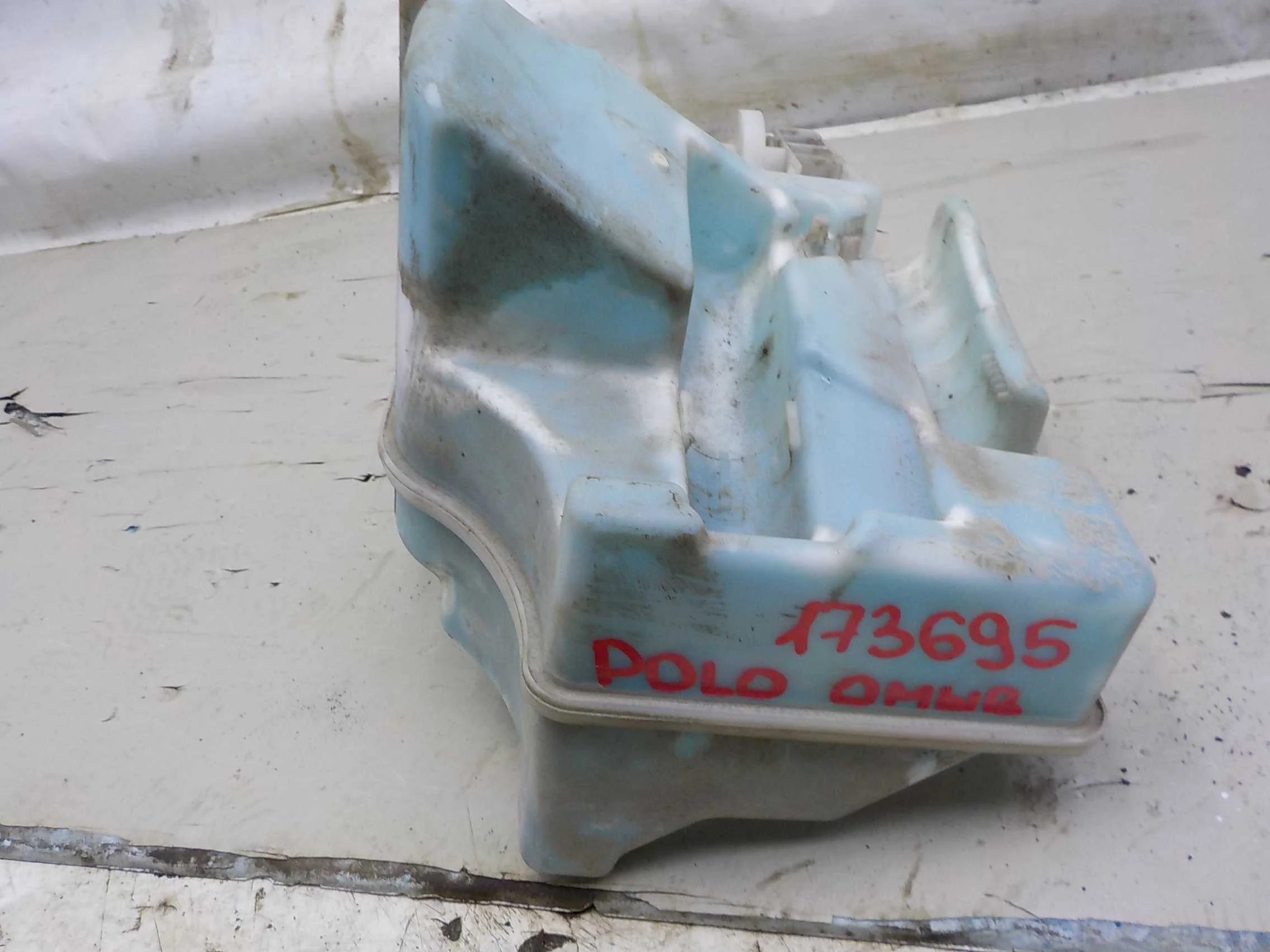 бачок стеклоомывателя Skoda Rapid I (2012—2017)