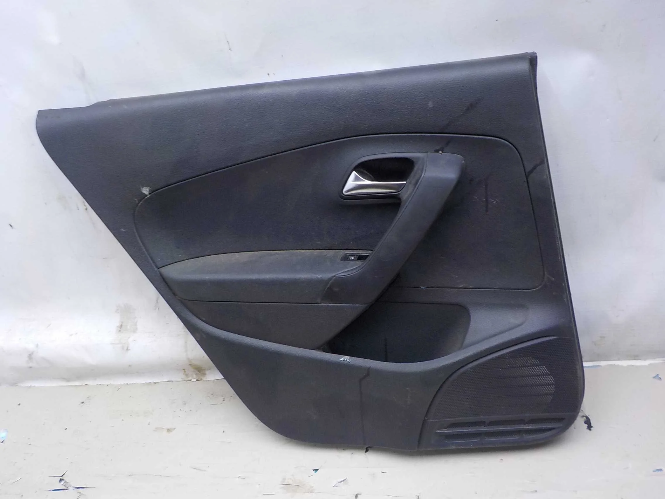 Обшивка двери Volkswagen Polo V (2009—2015) Зад Лево