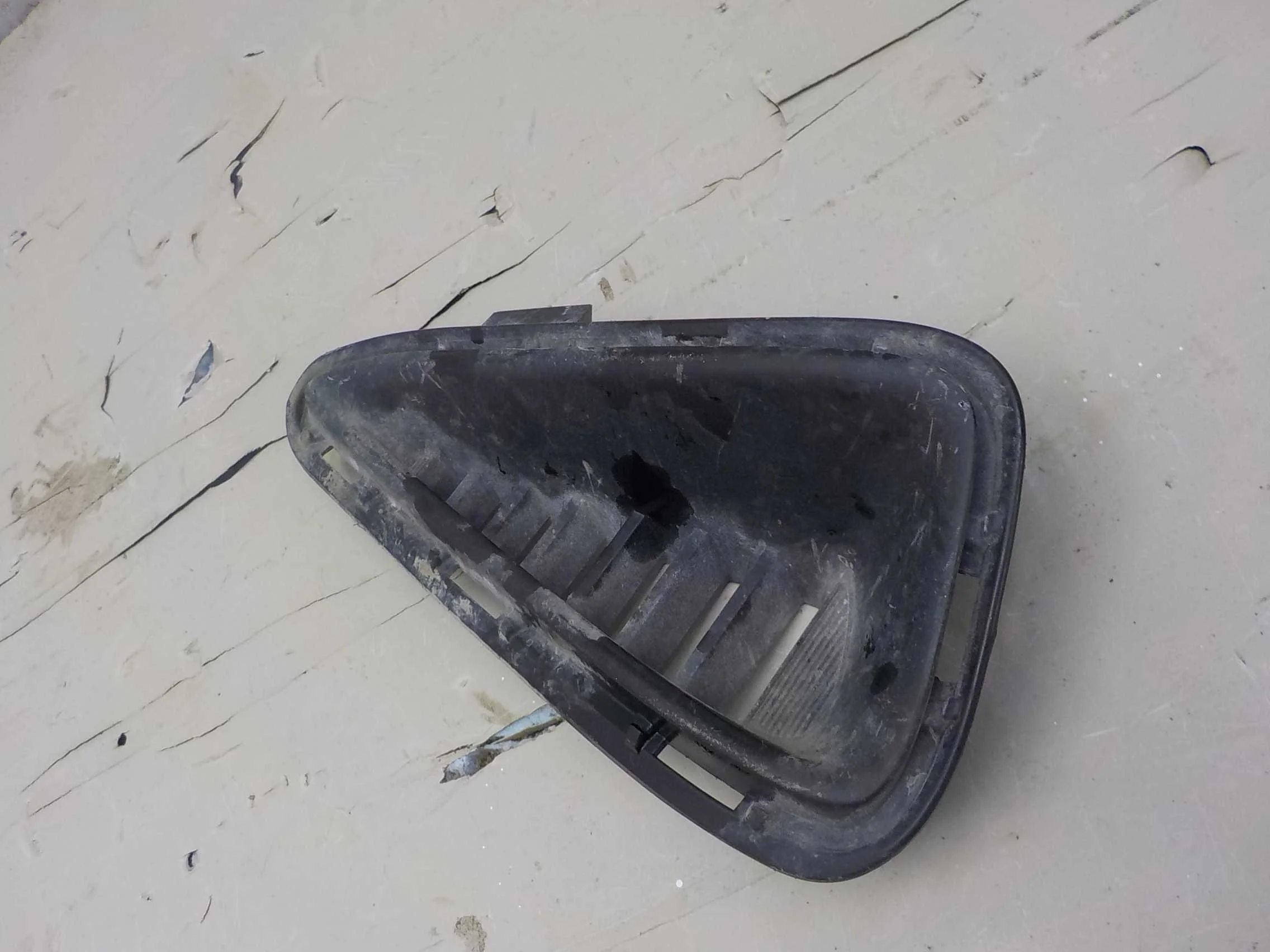 накладка на бампер Toyota Camry XV50 рестайлинг (2014—2017) Перед Лево