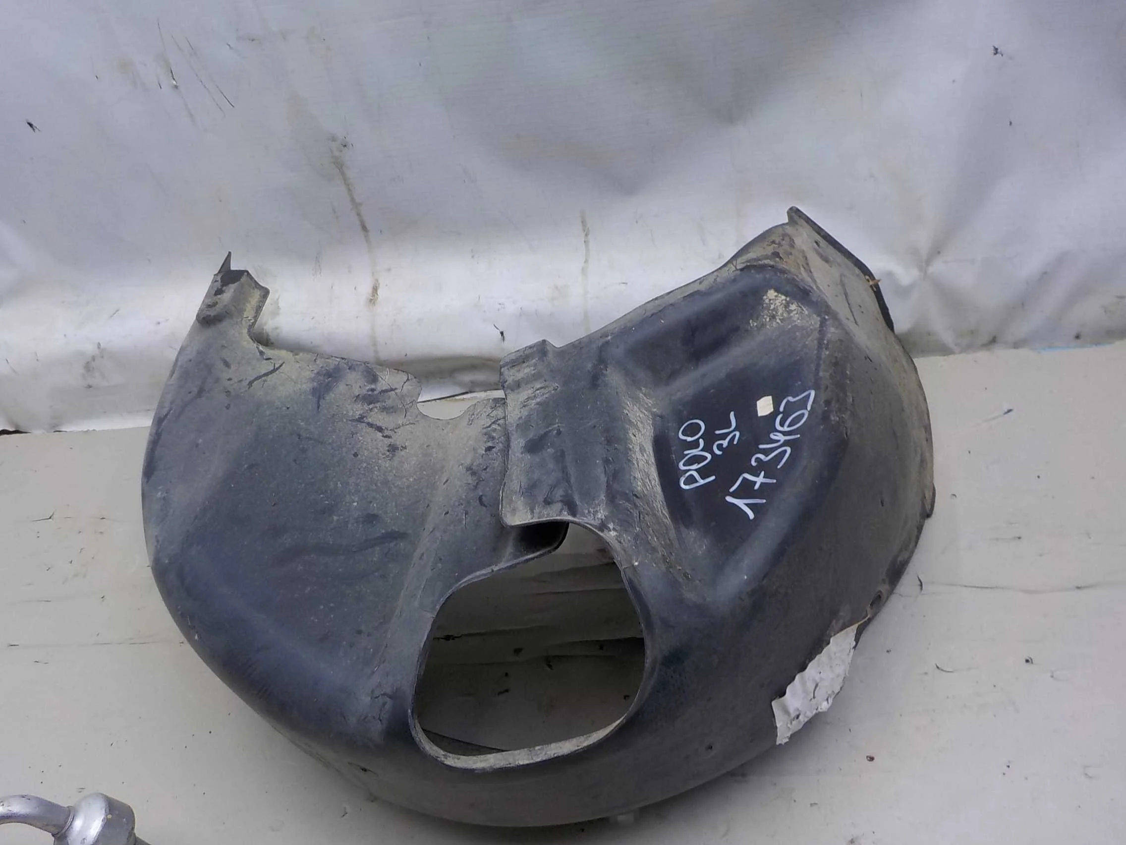 Подкрылок Volkswagen Polo V рестайлинг (2015—2020) Зад Лево