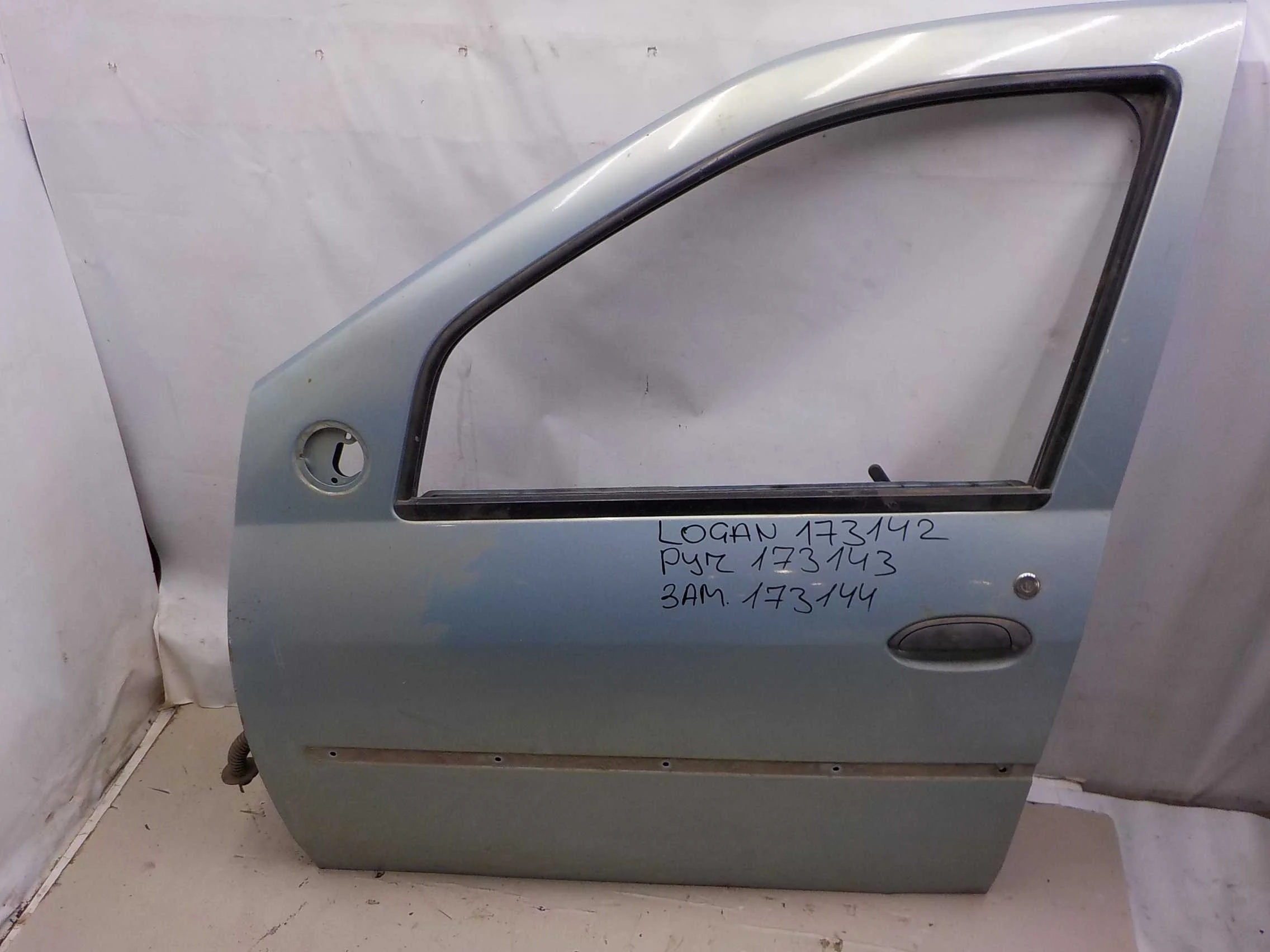 ручка двери внешняя Renault Symbol I (1999—2002) Перед Лево