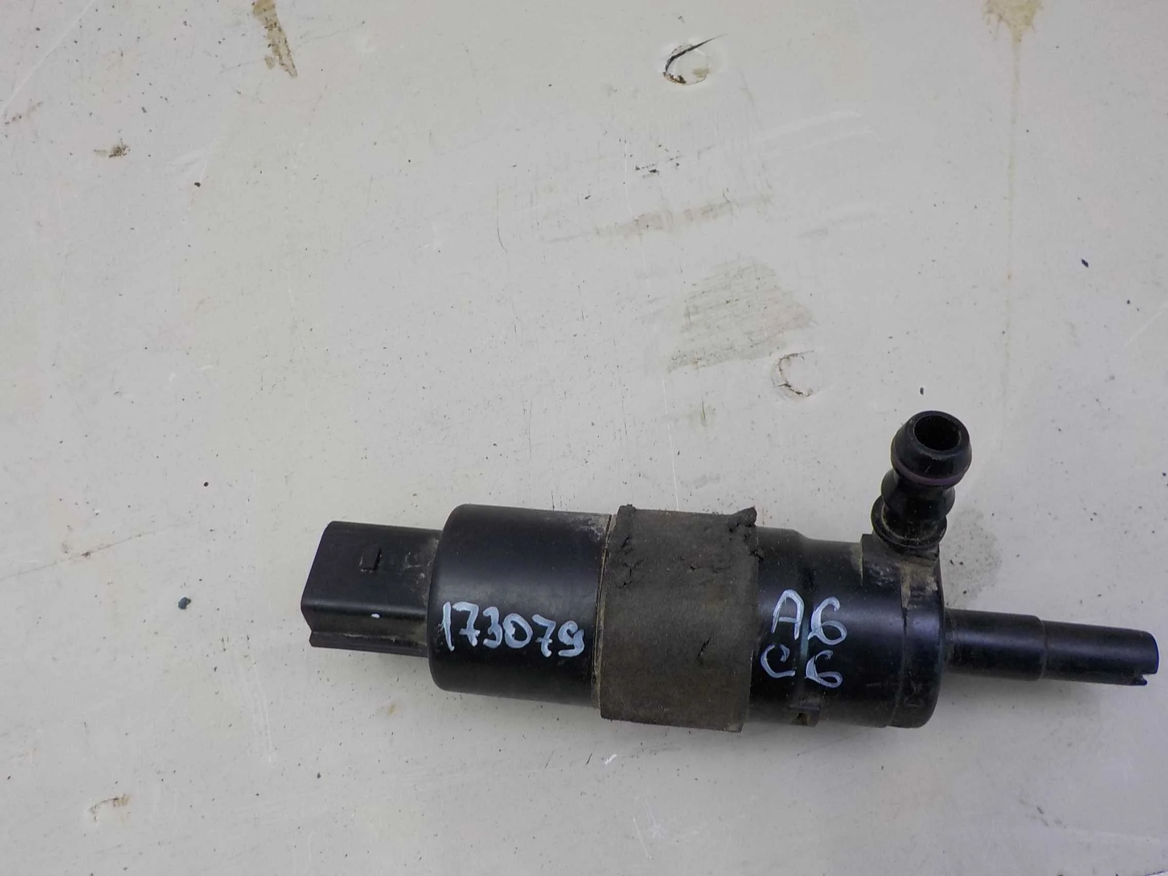 насос омывателя лобового стекла Audi Q5 I (2008—2012)