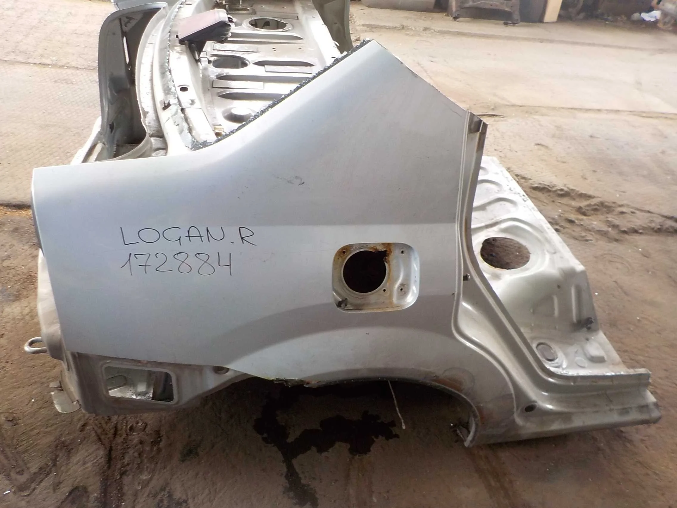 Крыло Renault Logan I (2004—2009) Зад Право