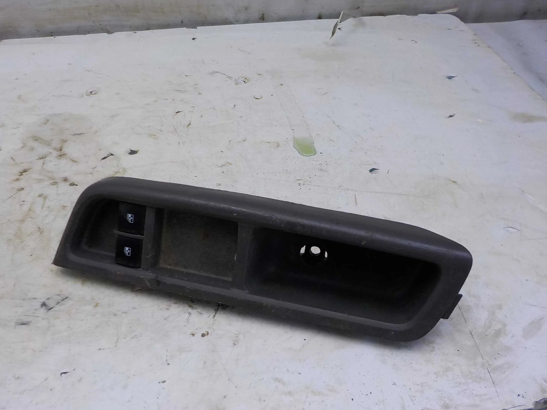 клавиши стеклоподъемников Chevrolet Lacetti I (2004—2013) Перед Лево