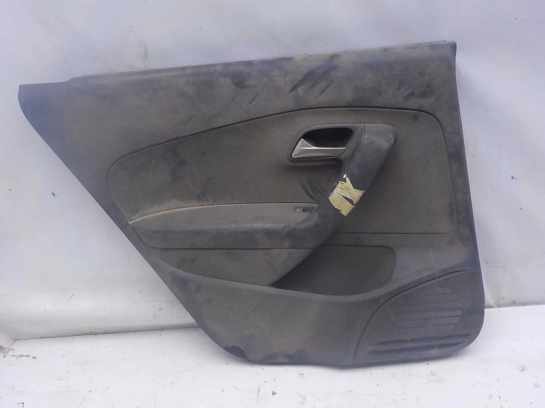 Обшивка двери Volkswagen Polo V (2009—2015) Зад Лево