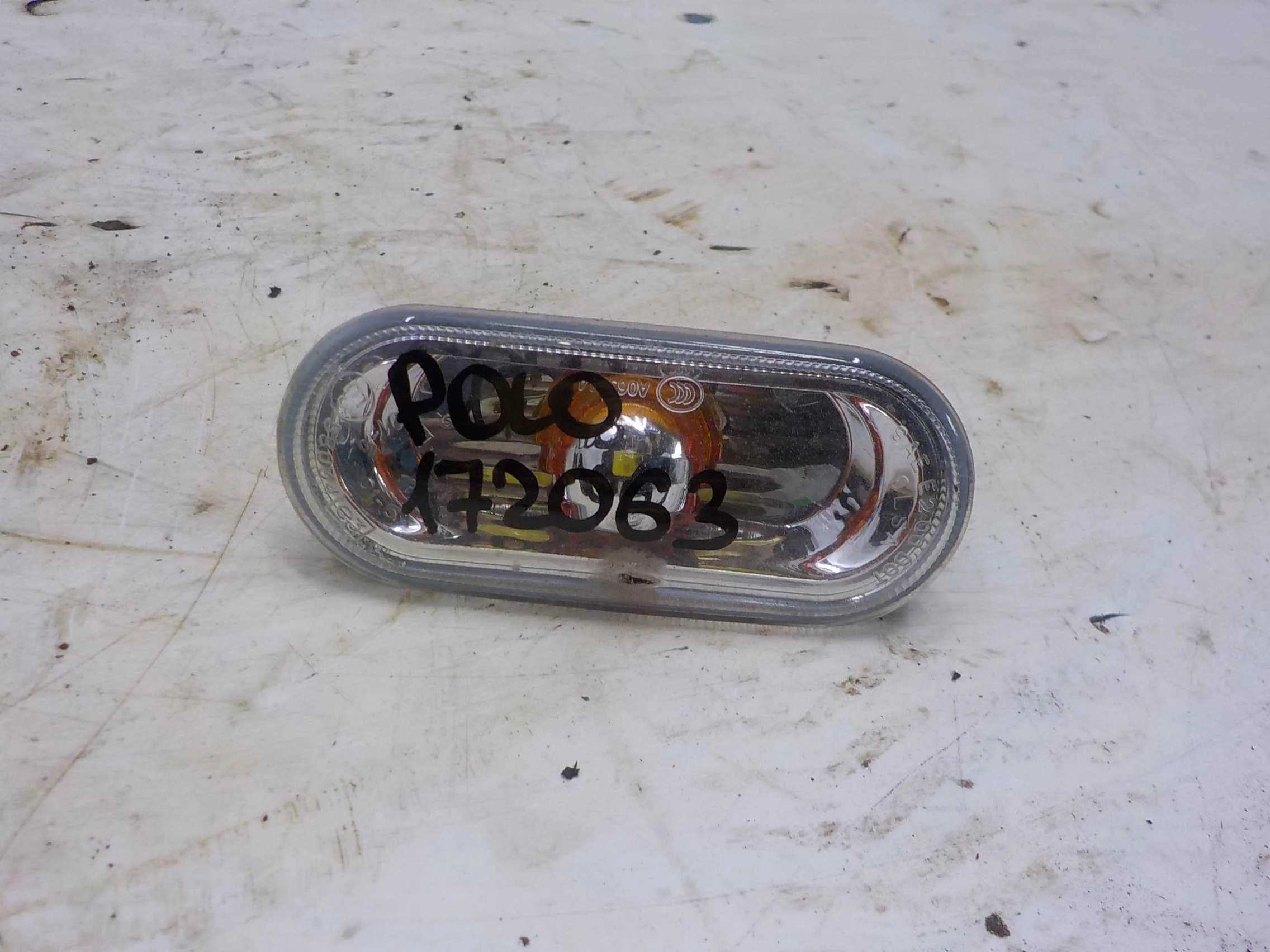 Повторитель в крыло Volkswagen Polo V (2009—2015)