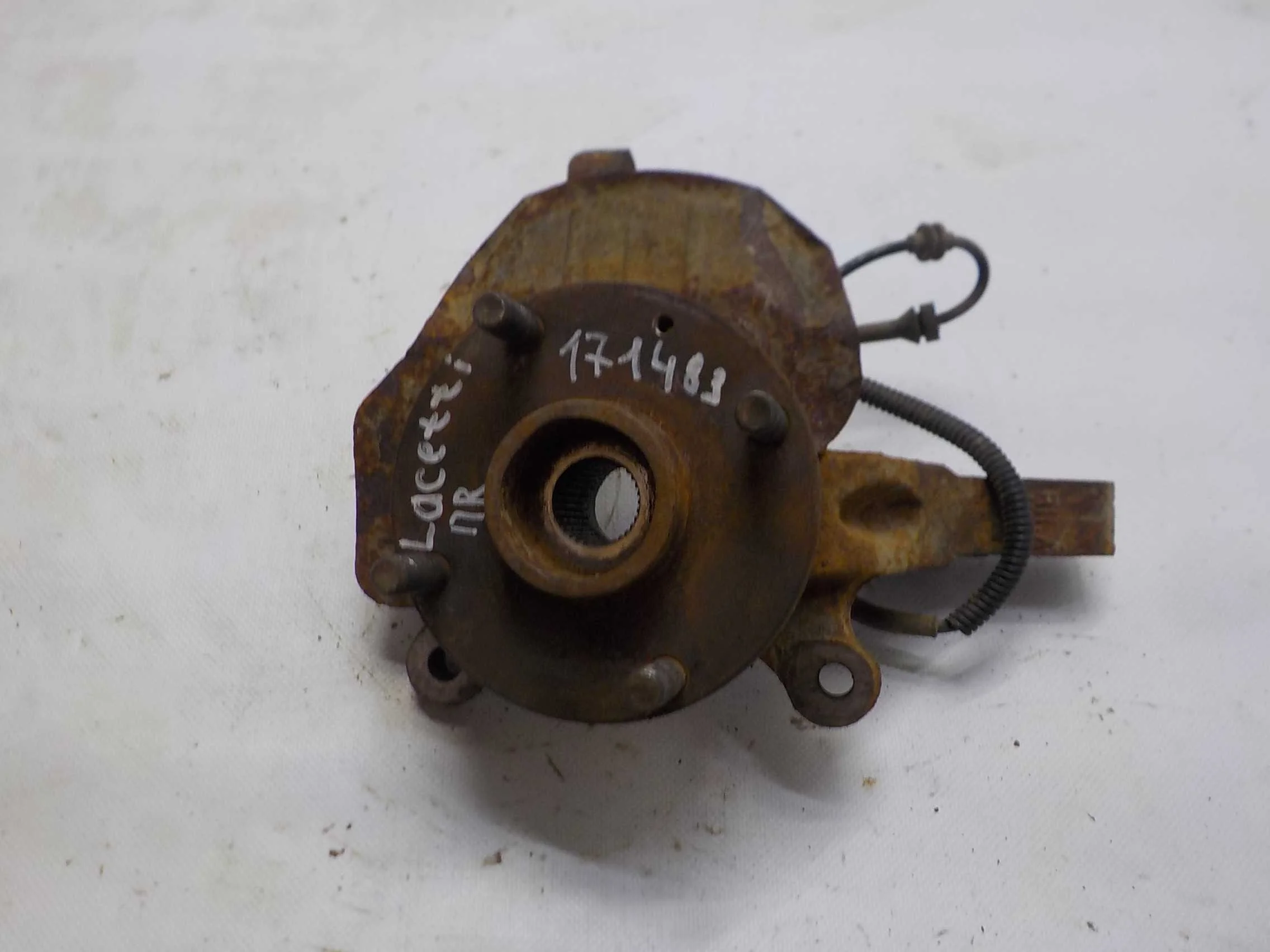 кулак поворотный Chevrolet Lacetti I (2004—2013) Перед Право