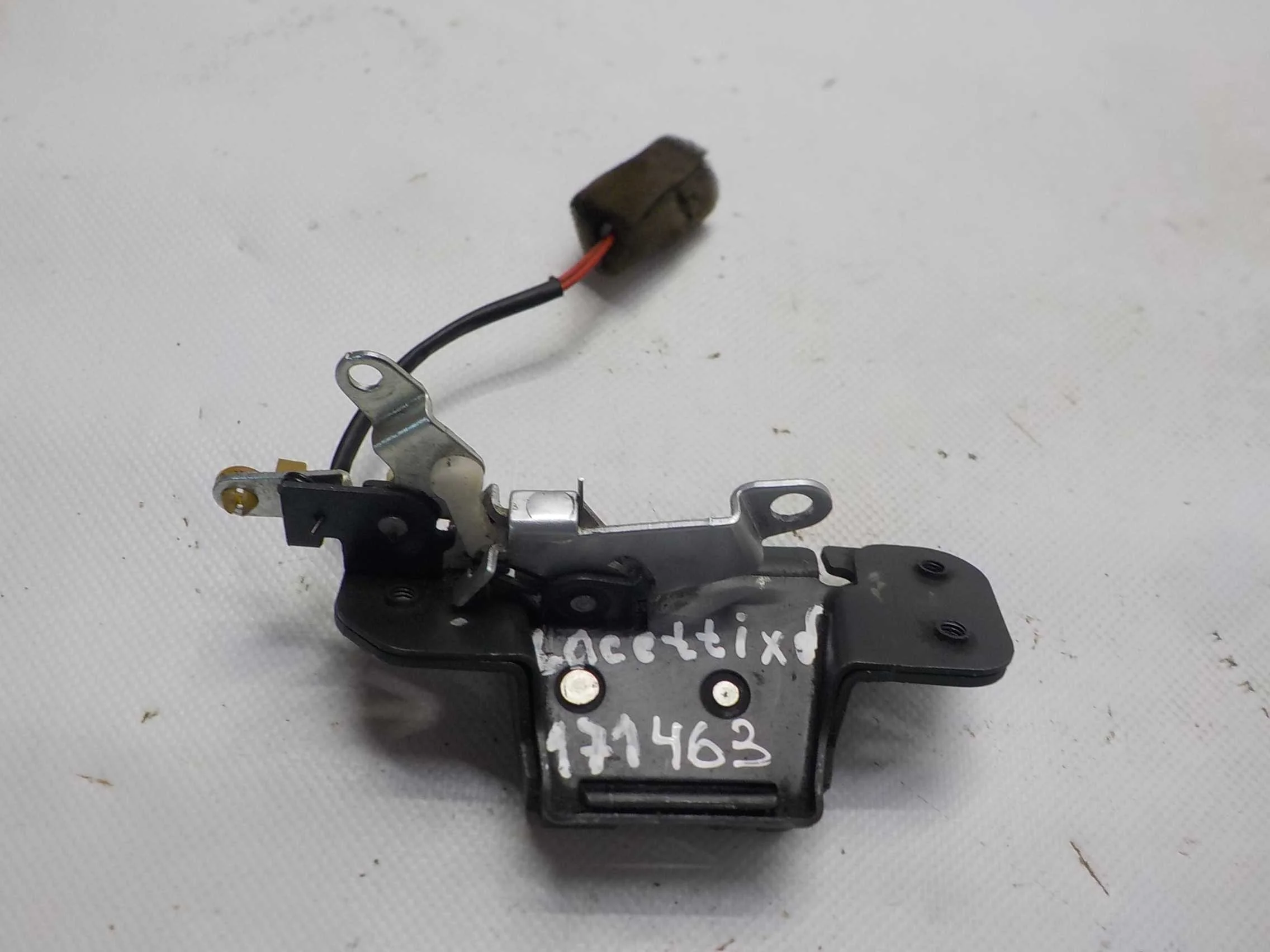 Замок крышки багажника Chevrolet Lacetti I (2004—2013)