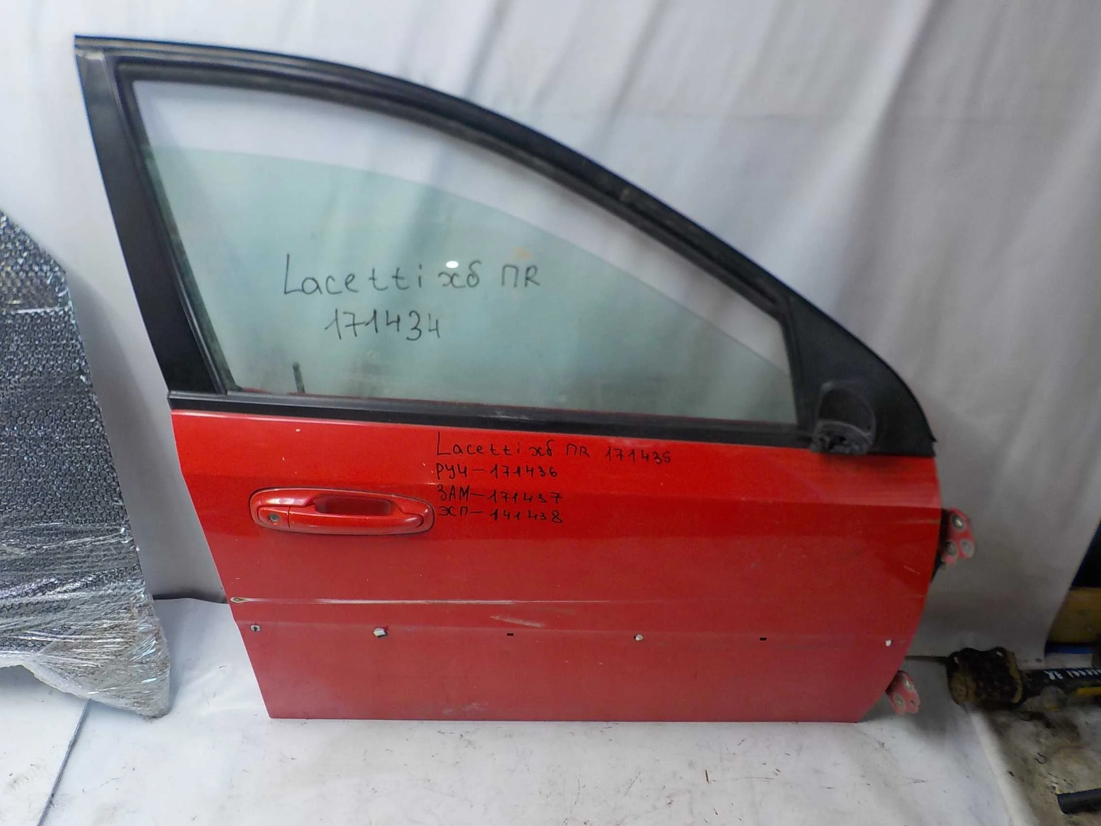 стекло Chevrolet Lacetti I (2004—2013) Перед Право