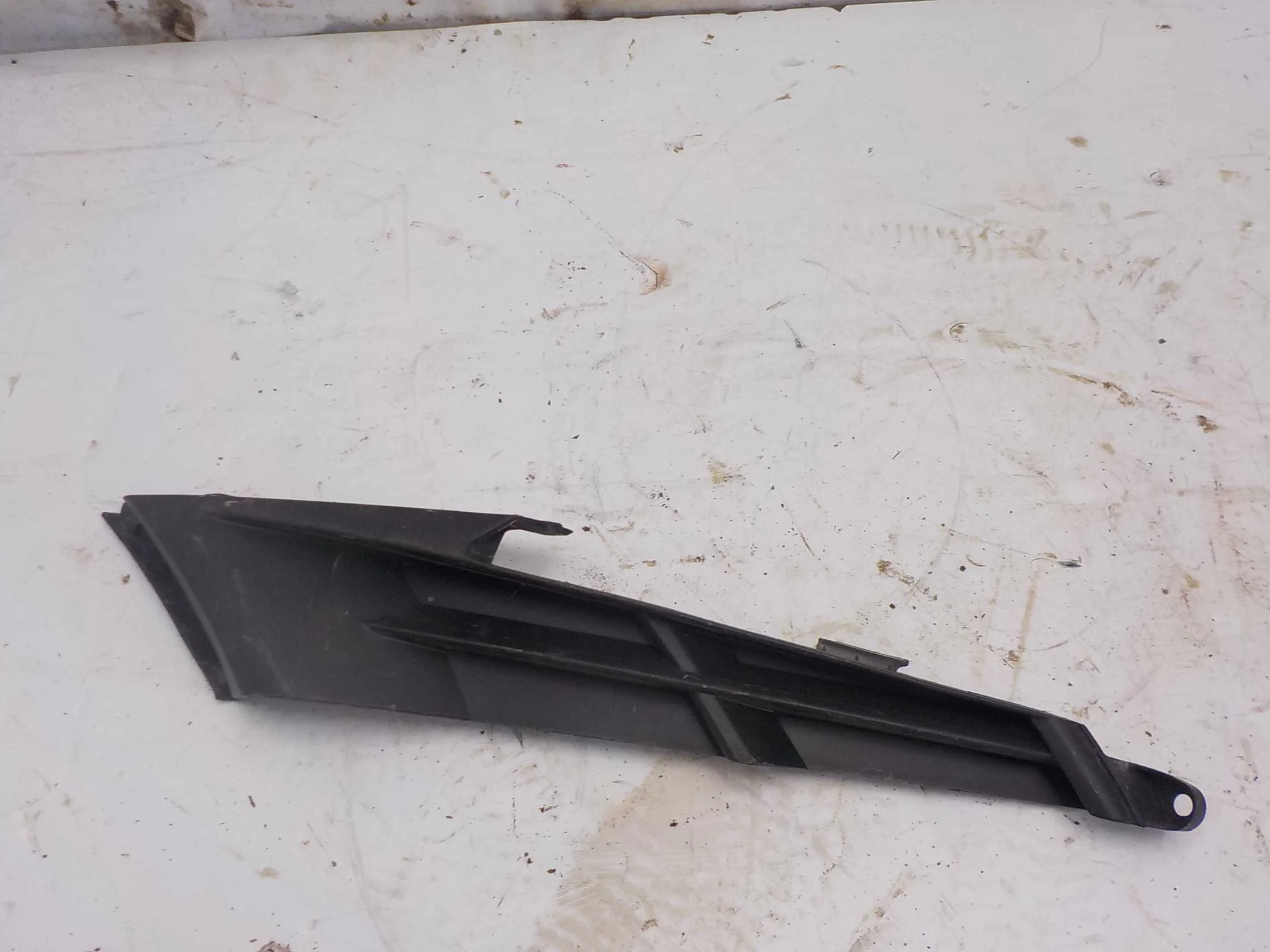 накладка на бампер Lexus RX IV (2015—2019) Перед Право