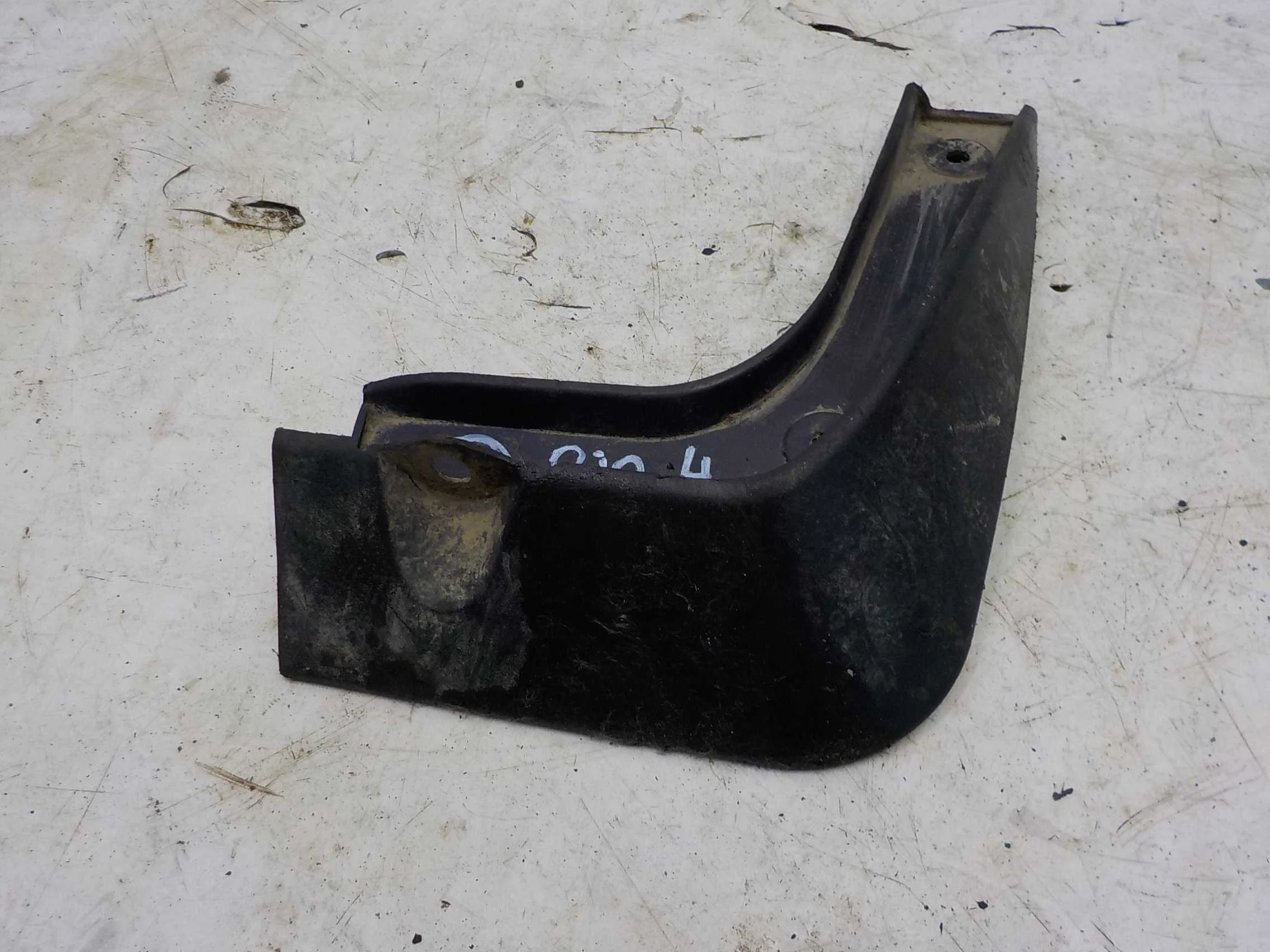 Брызговик Kia Rio III (2011—2015) Зад Право