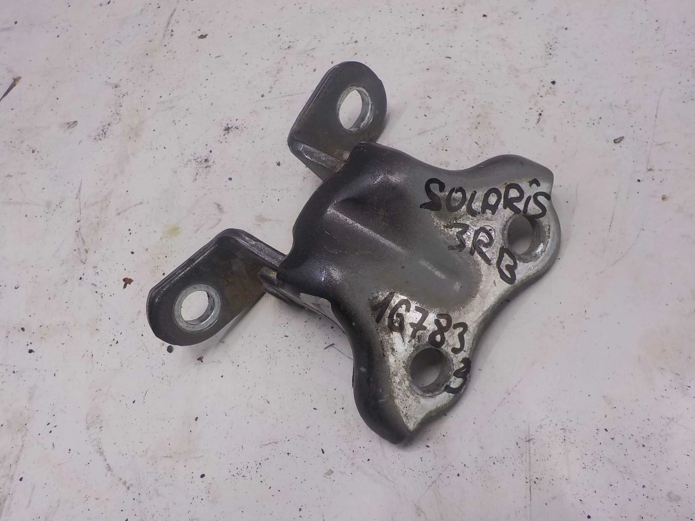 Петля двери Hyundai i20 I (2008—2012) Зад Право Верх