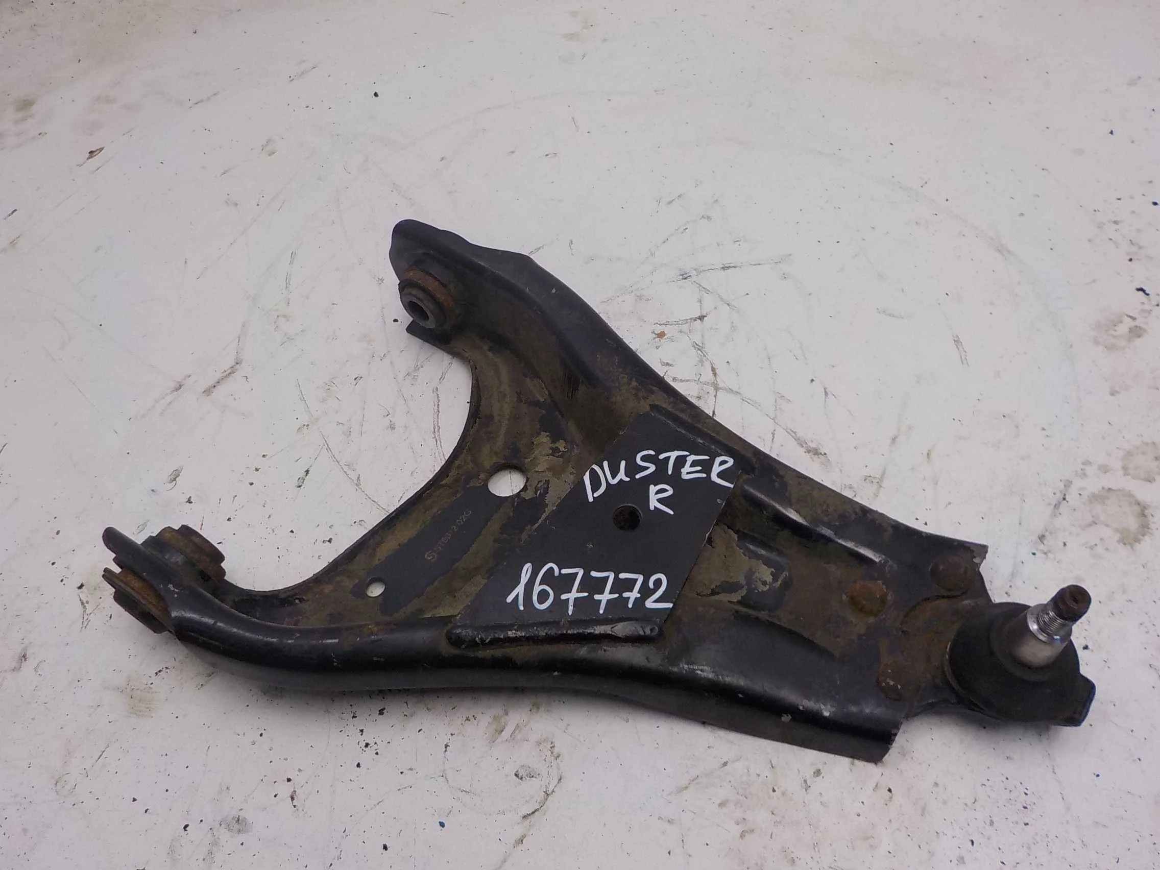 Рычаг Renault Duster I (2010—2015) Перед Право