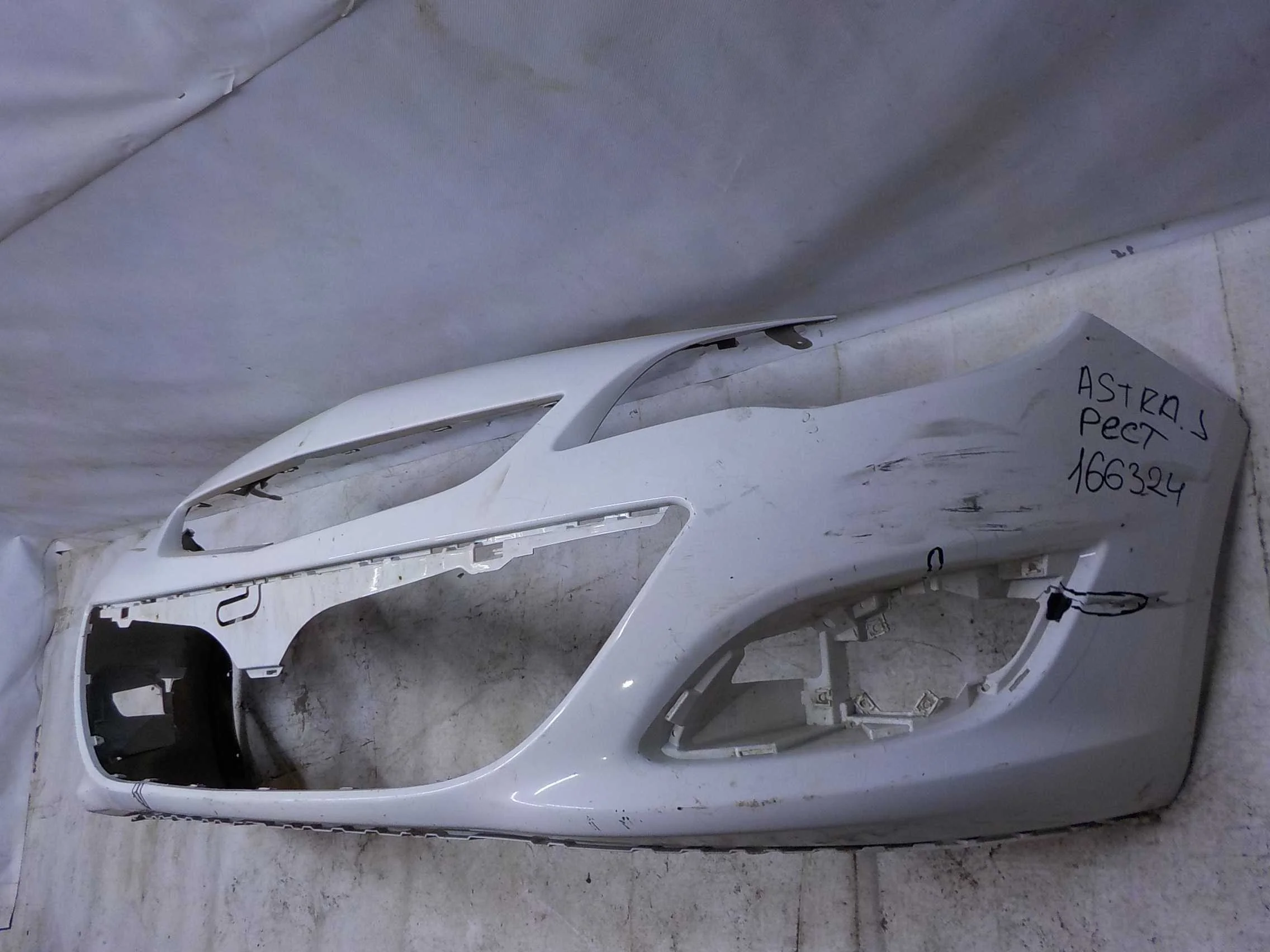 Бампер Opel Astra J рестайлинг (2012—2018) Перед