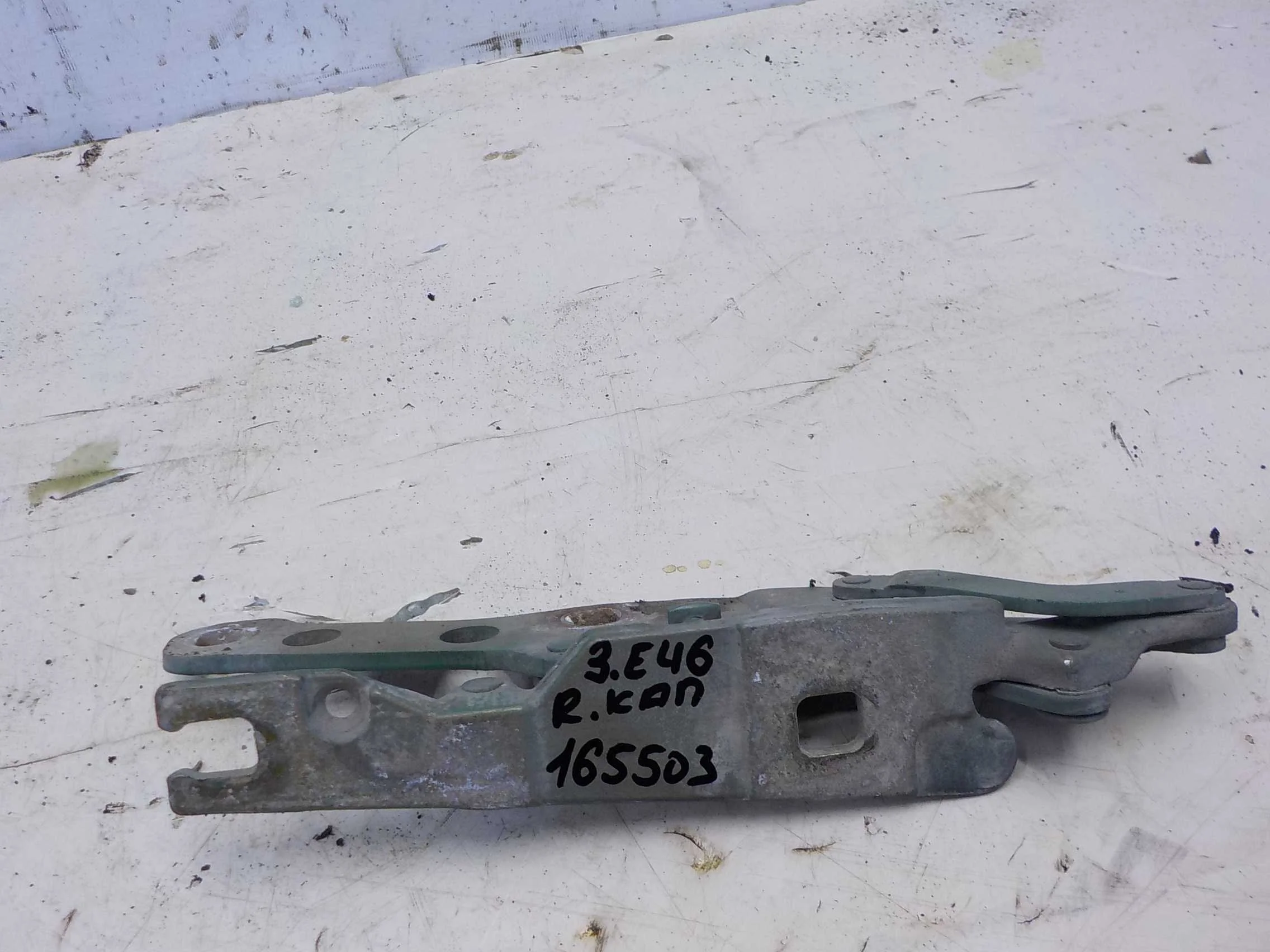 Петля капота BMW 3 серия E46 (1998—2003)  Право