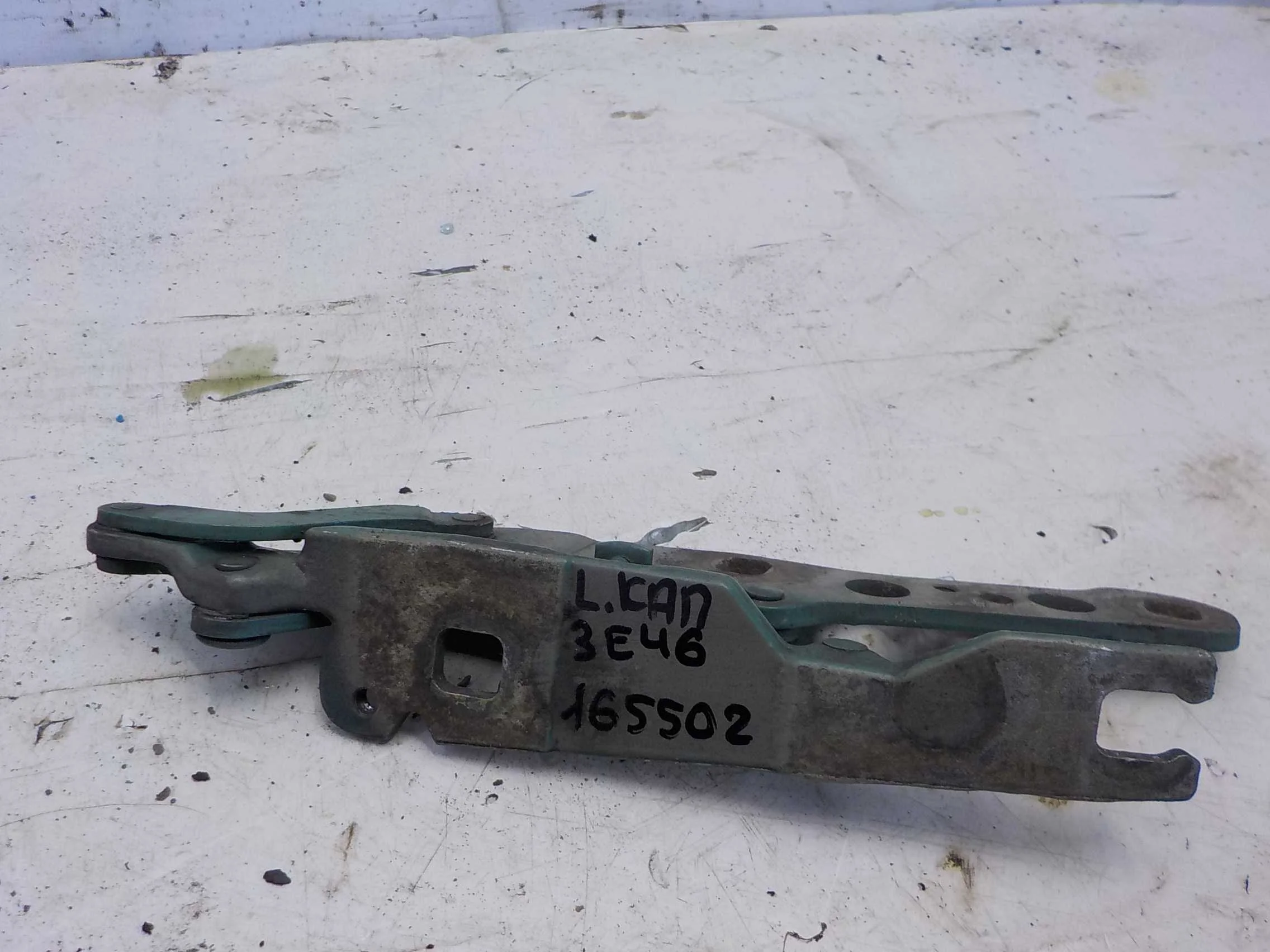 Петля капота BMW 3 серия E46 (1998—2003)  Лево