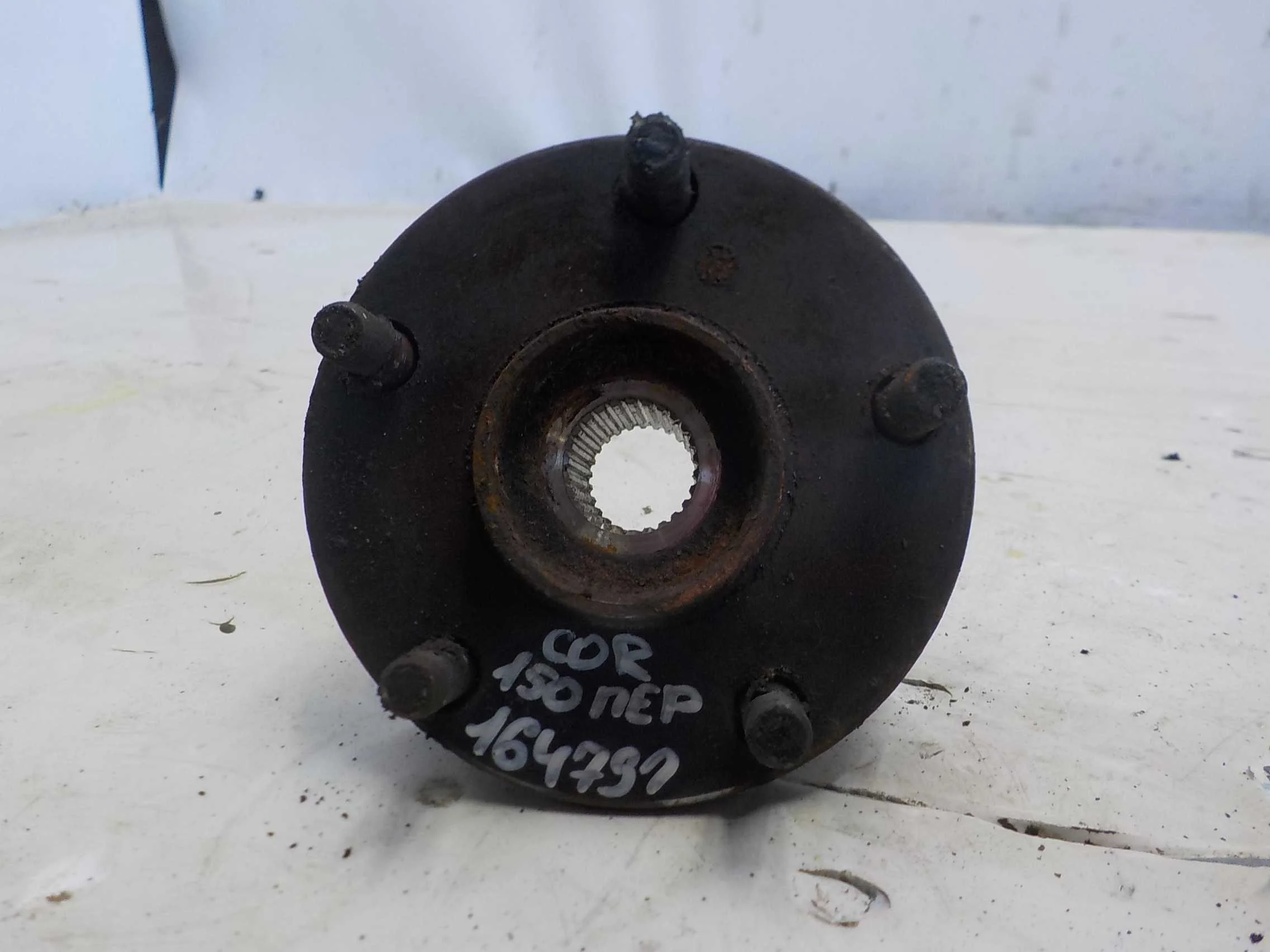 Ступица Toyota RAV4 III (2005—2010) Перед