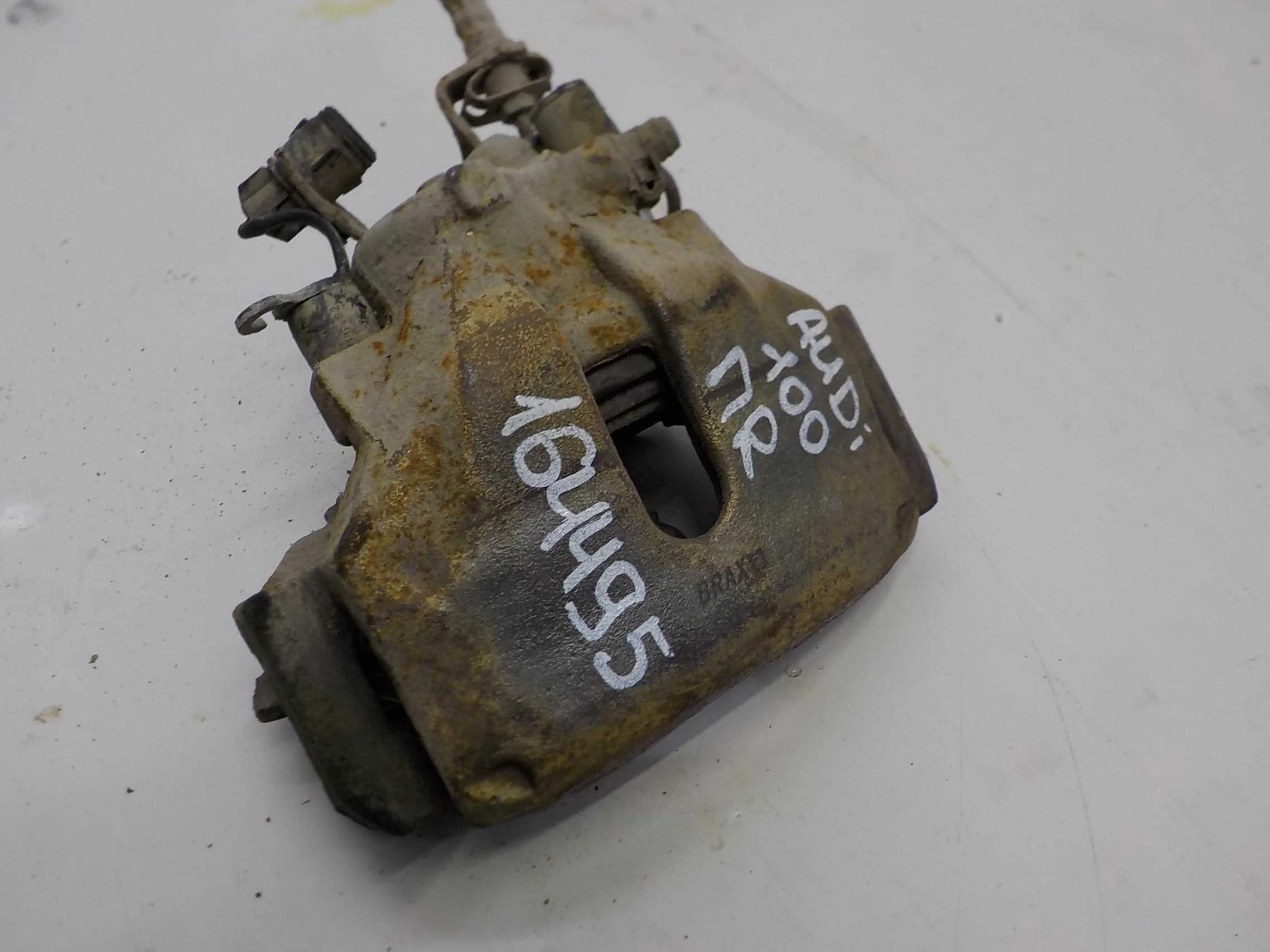 суппорт Audi A6 C4 (1994—1997) Перед Право