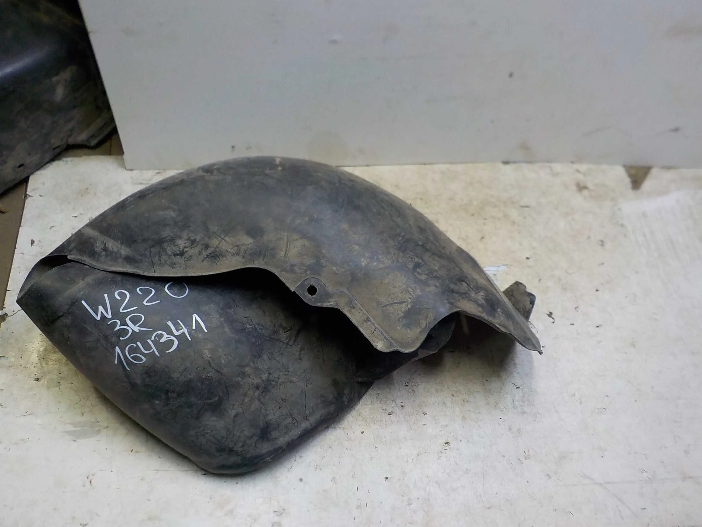 Подкрылок Mercedes-Benz S-класс W220 рестайлинг (2002—2005) Зад Право