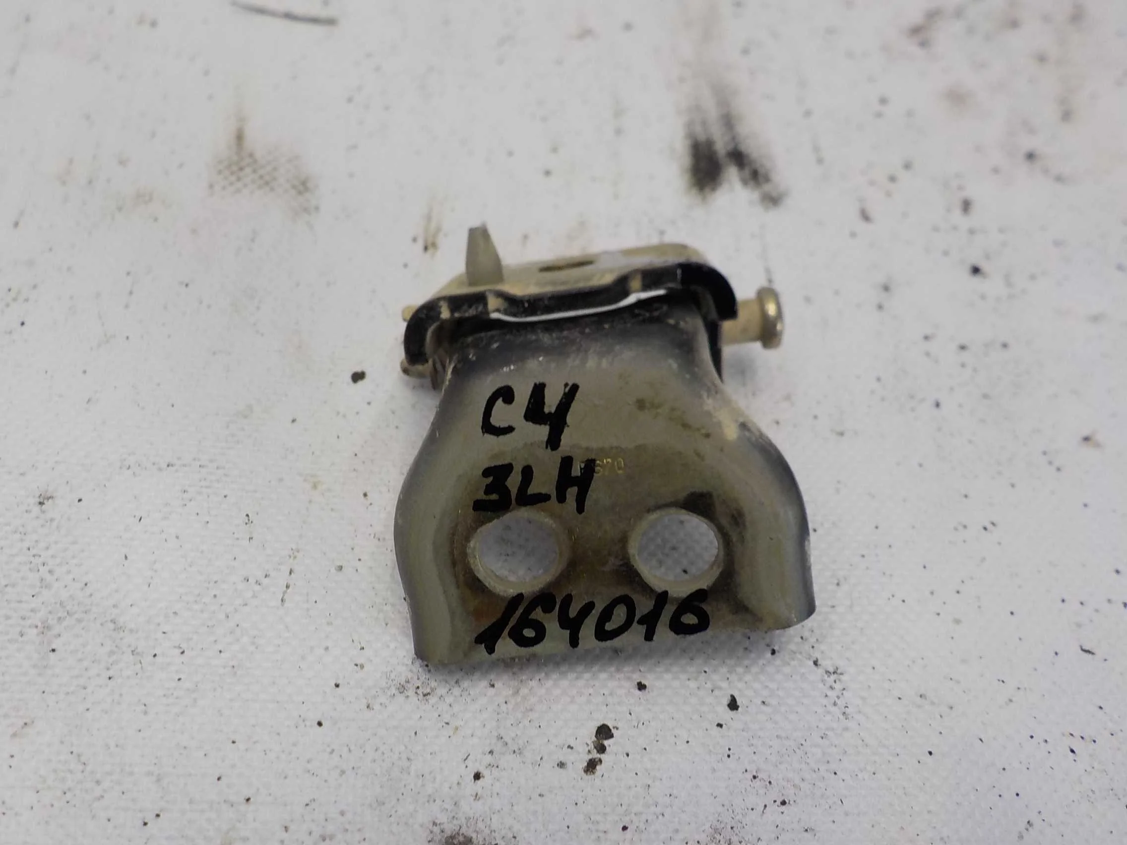 Петля двери Citroen C4 I (2004—2014) Зад Лево Низ