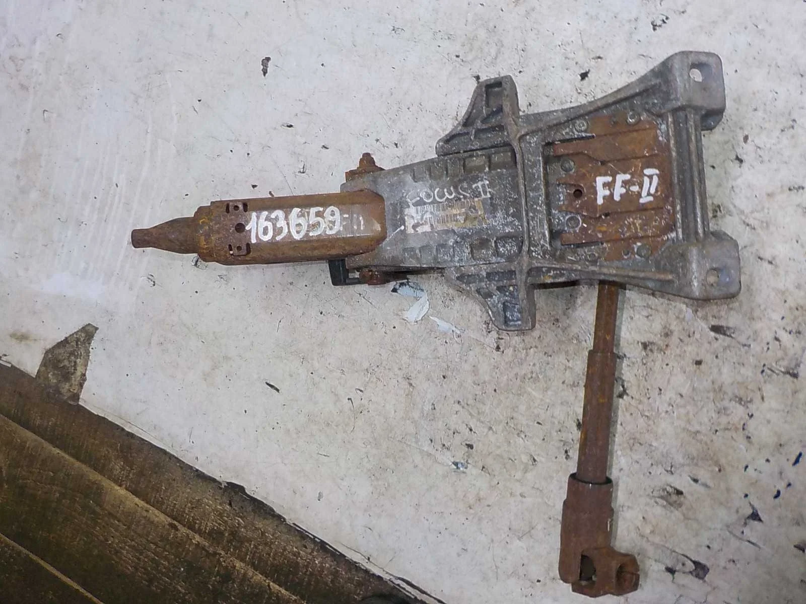 рулевая колонка Ford Focus II (2005—2008)