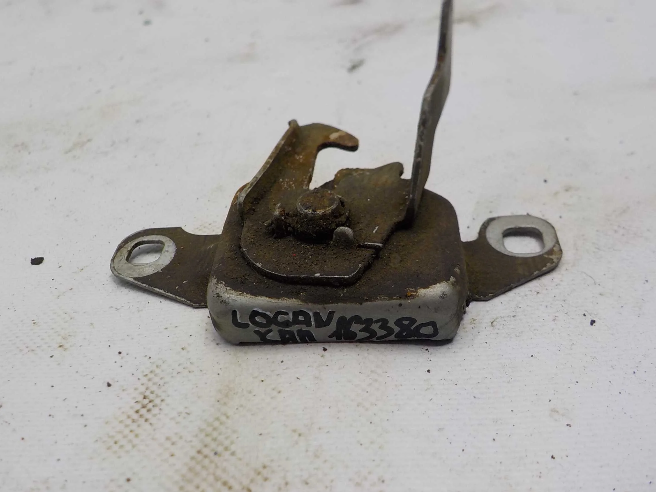 Замок капота Renault Sandero I (2009—2014)