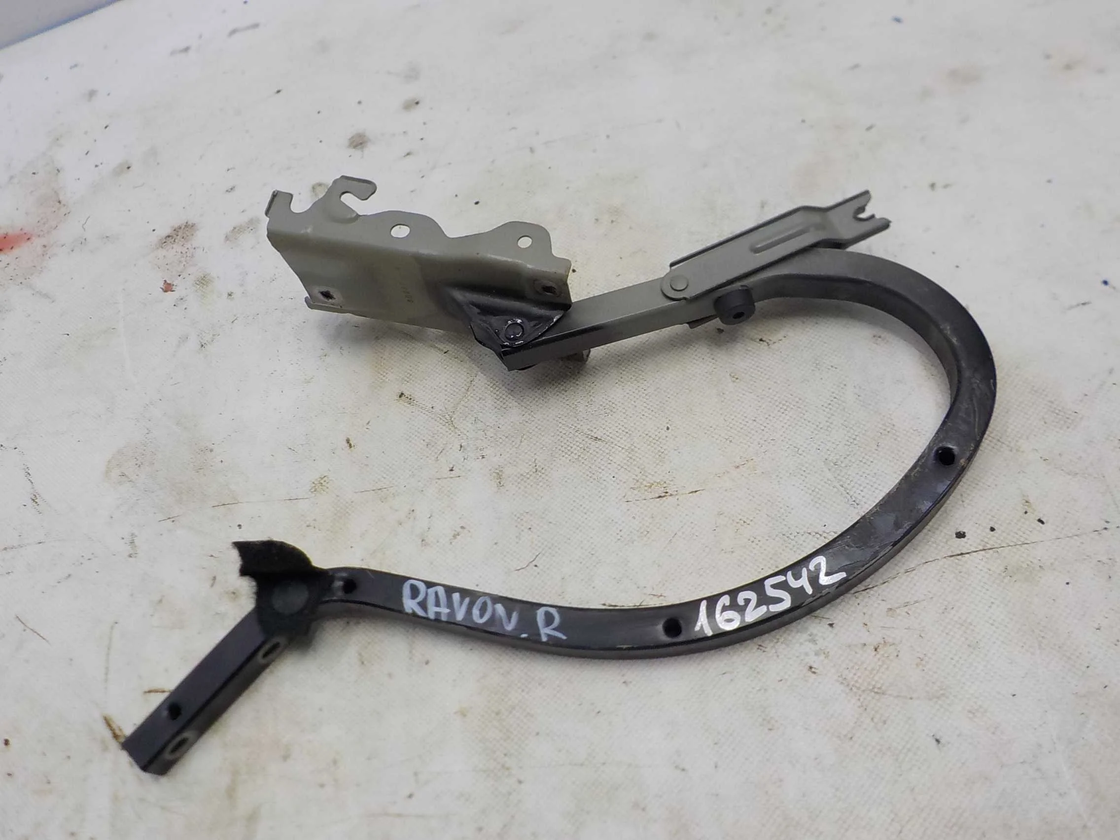 Петля крышки багажника Chevrolet Aveo I рестайлинг (2006—2012)  Право