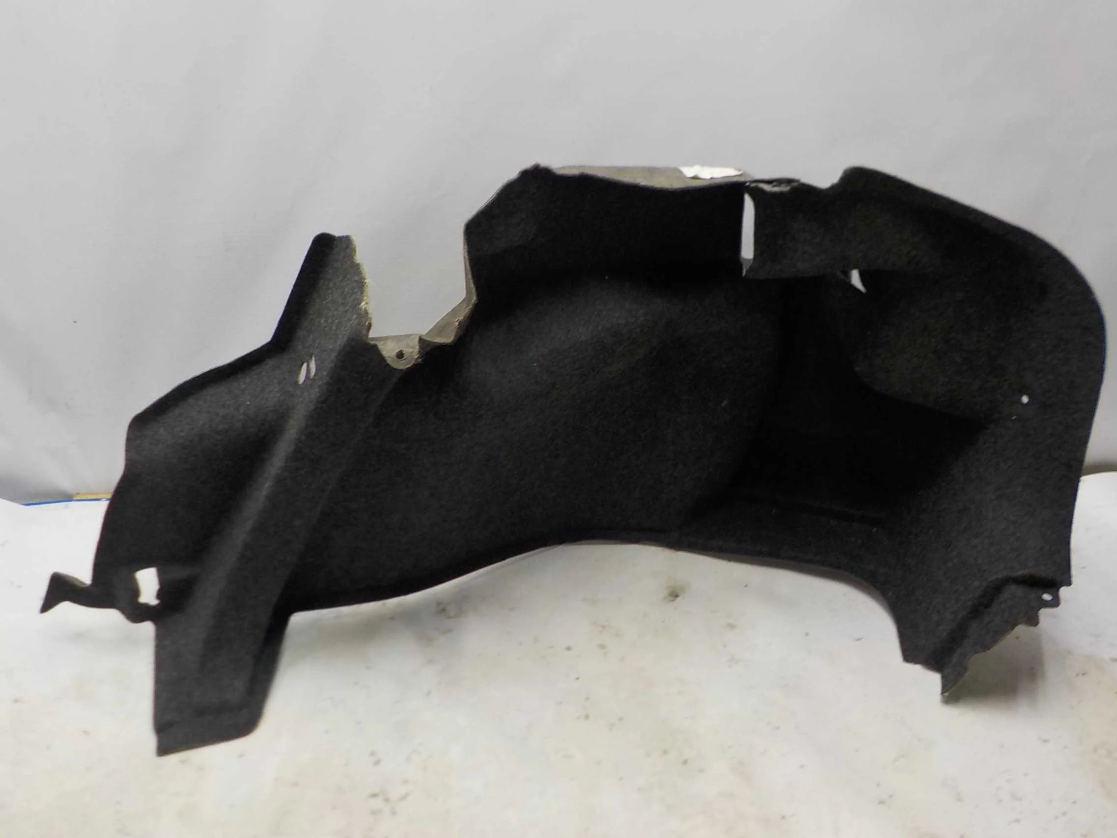 Обшивка багажника Volkswagen Polo V (2009—2015)  Право