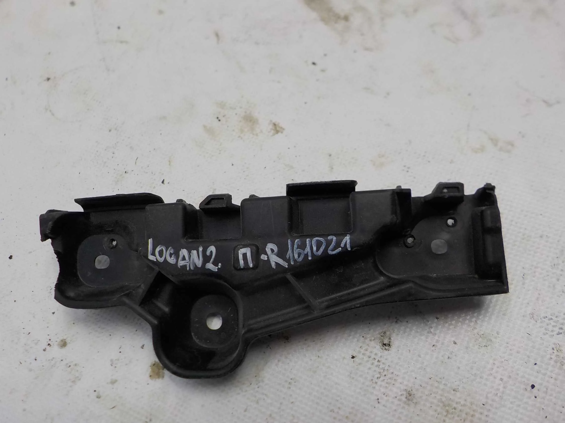 кронштейн бампера Renault Logan II (2012—2018) Перед Право