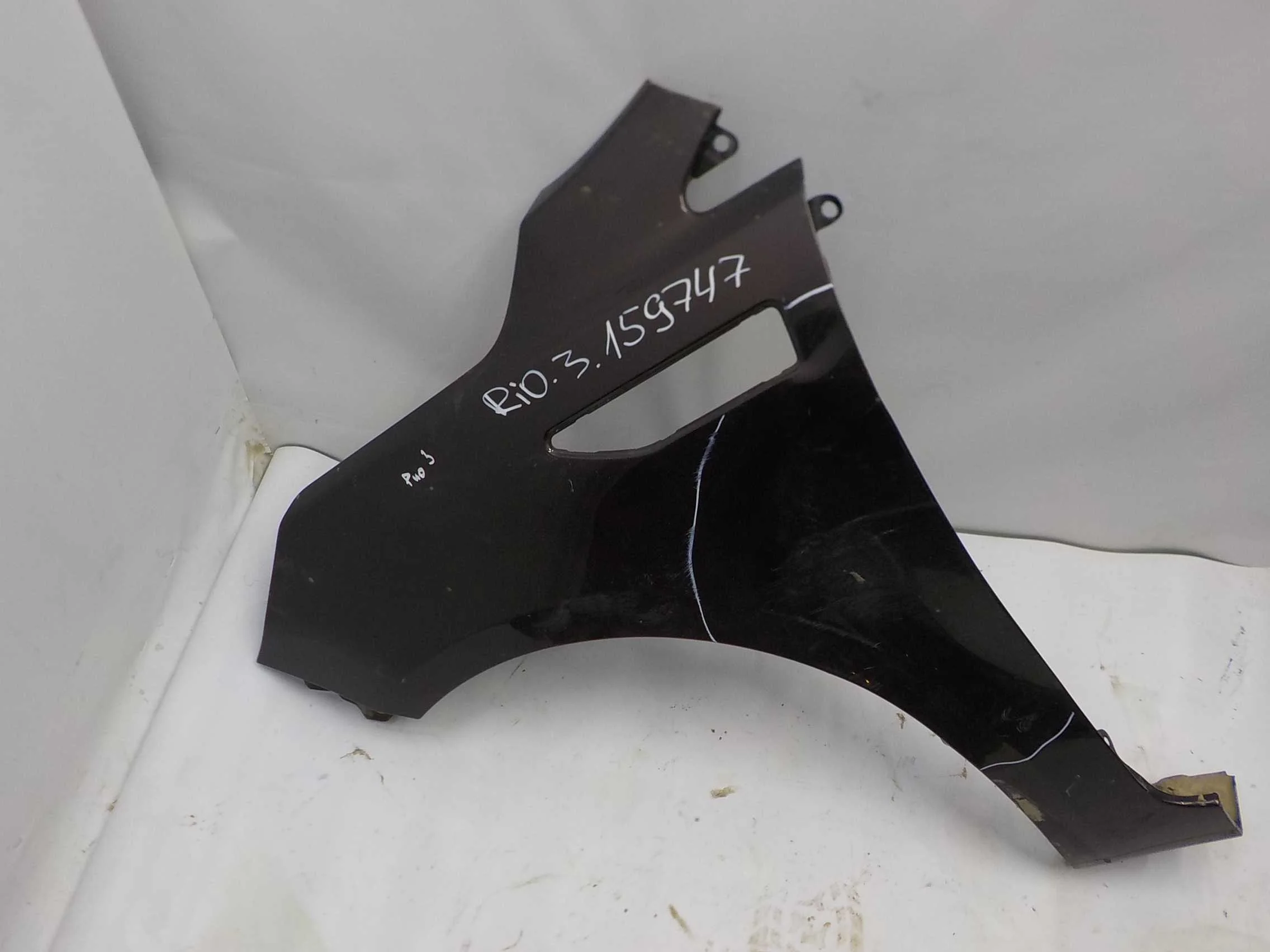 Крыло Kia Rio III (2011—2015) Перед Лево