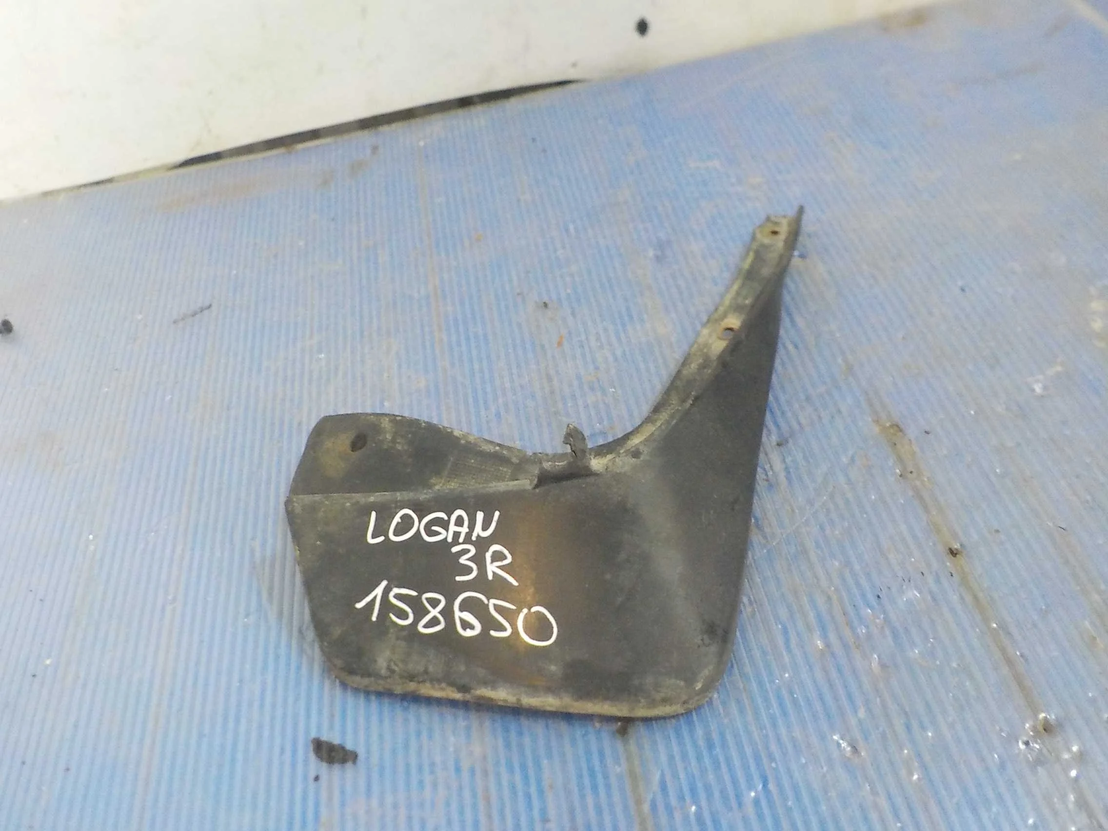 Брызговик Renault Logan I (2004—2009) Зад Право