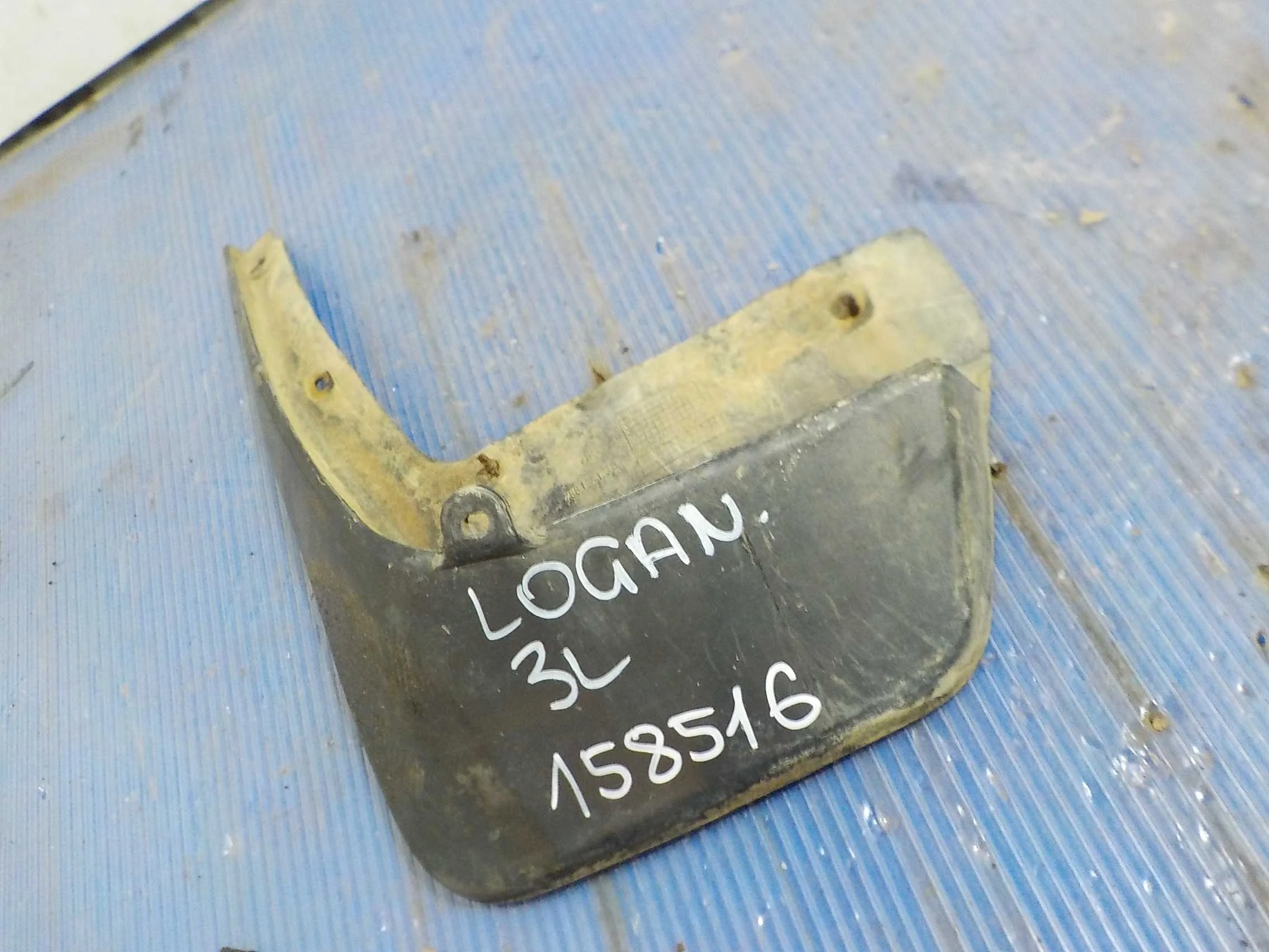 Брызговик Renault Logan I (2004—2009) Зад Лево