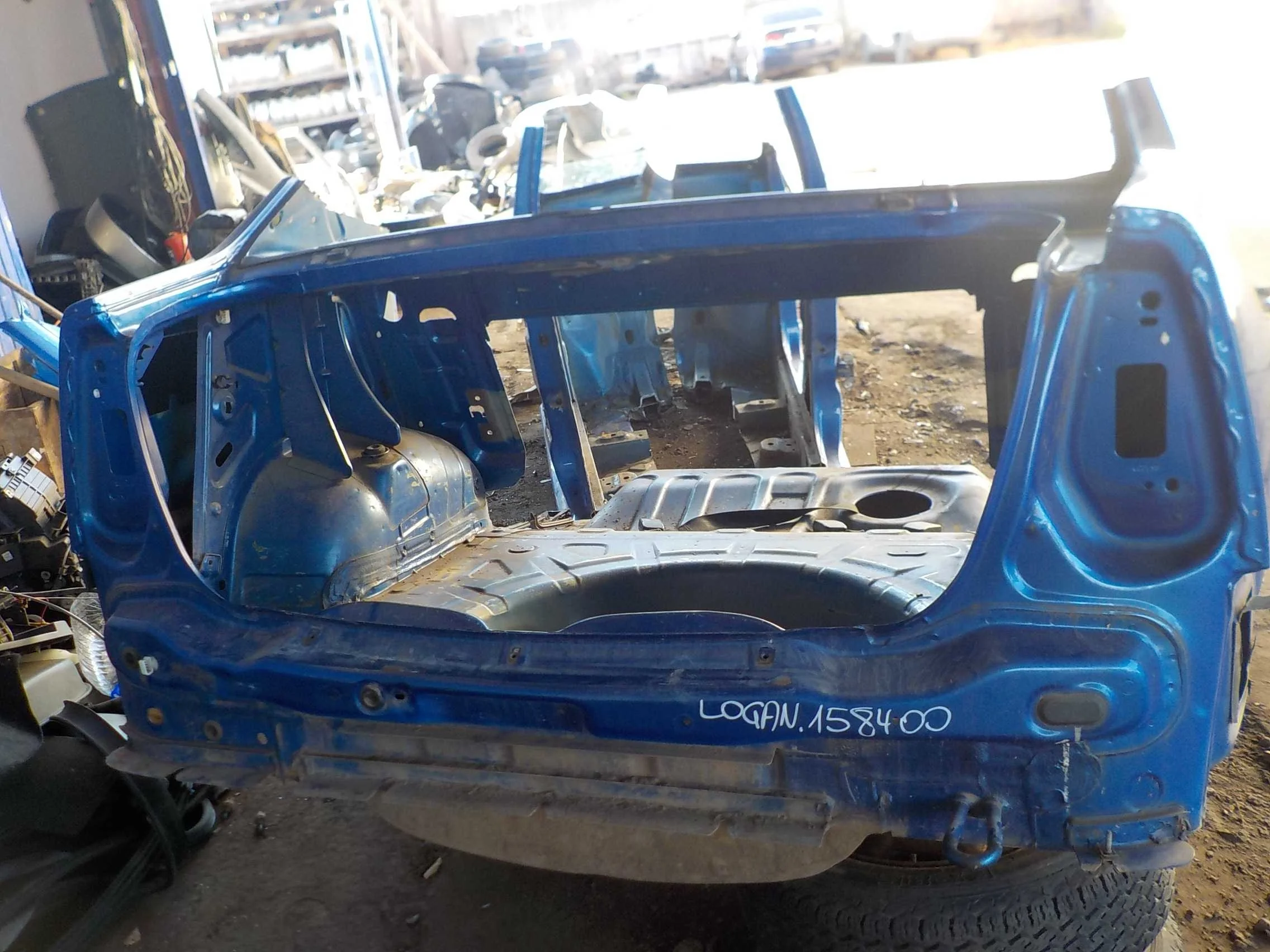 задняя панель кузова Renault Logan I (2004—2009)