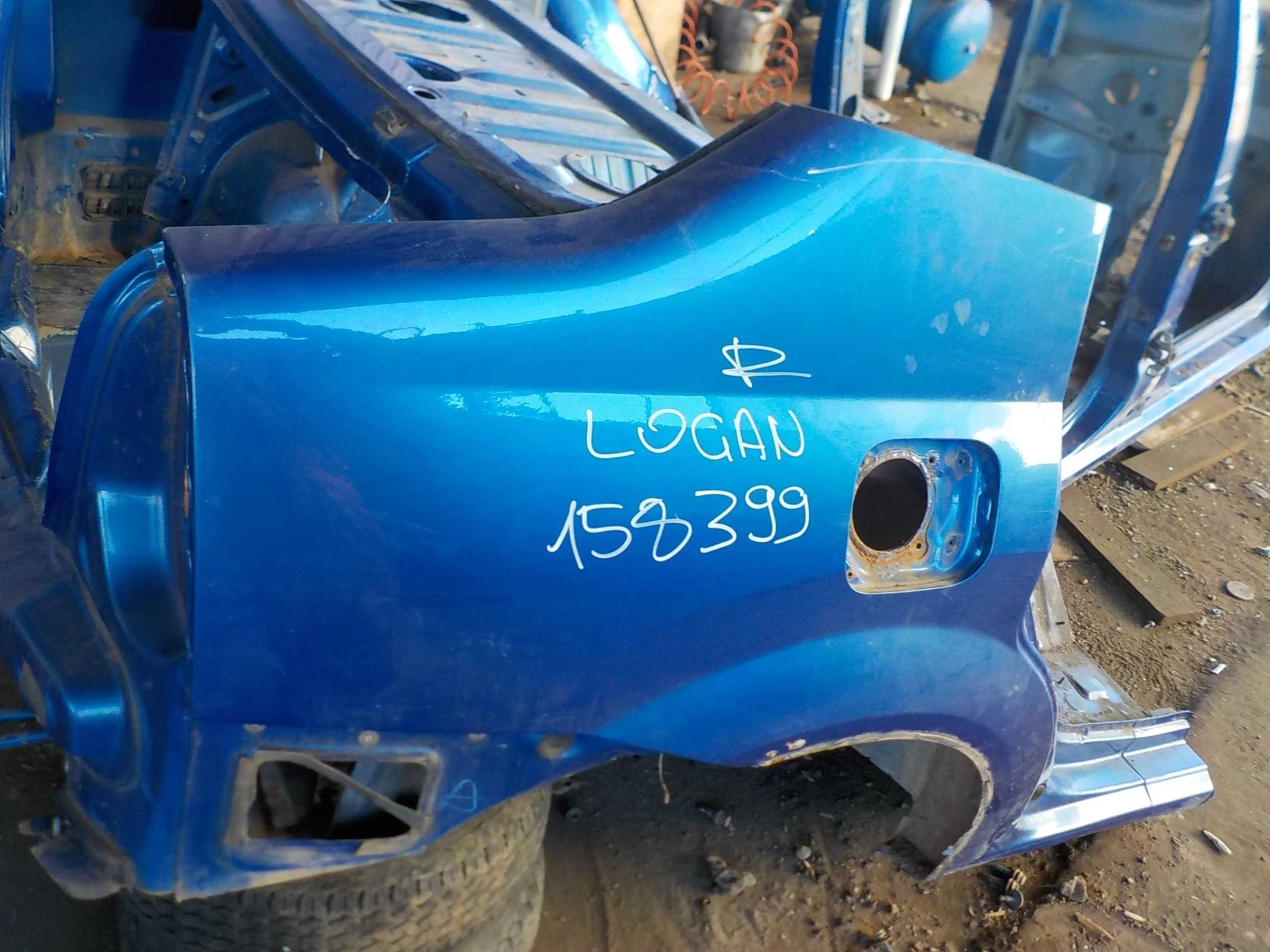 Крыло Renault Logan I (2004—2009) Зад Право